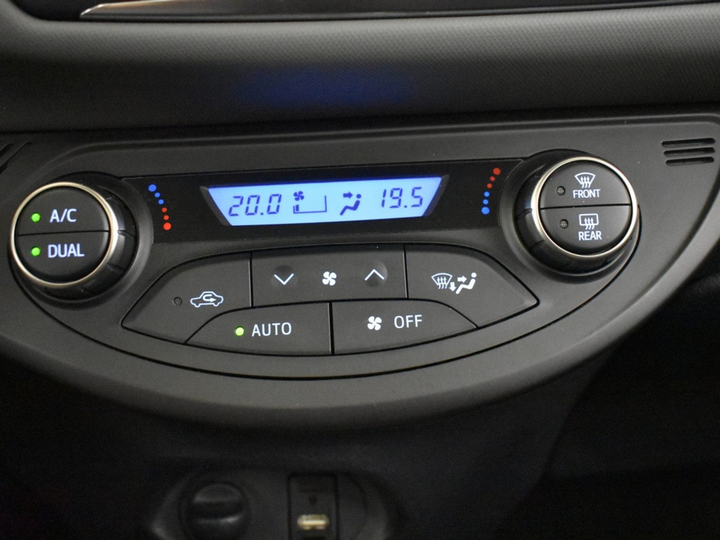 Foto van Toyota Toyota Yaris Hybrid