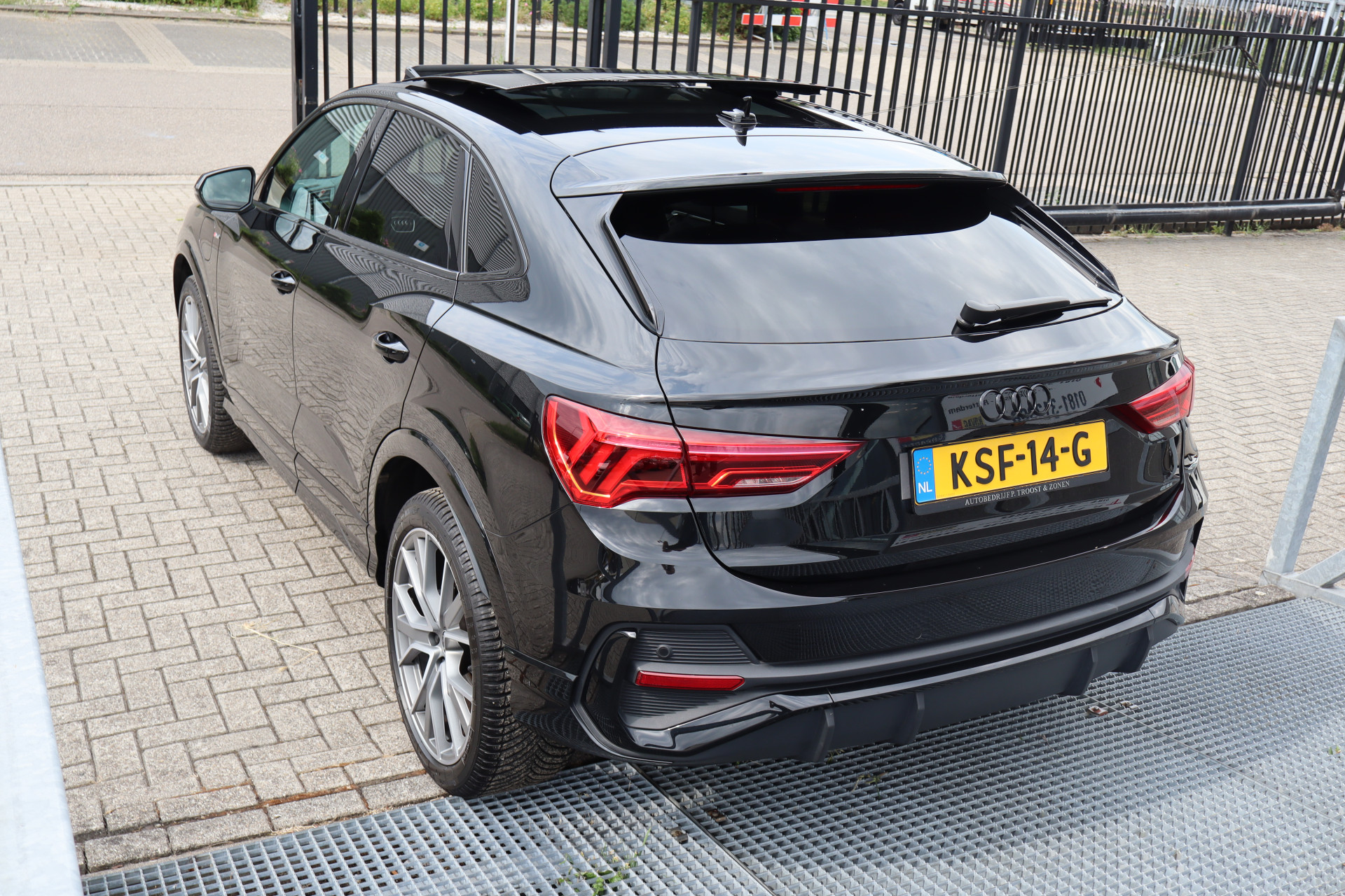 Foto van Audi Q3 Sportback E-tron