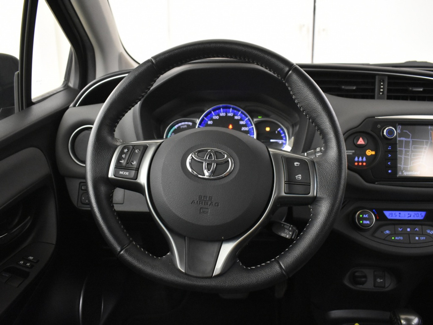 Foto van Toyota Toyota Yaris Hybrid