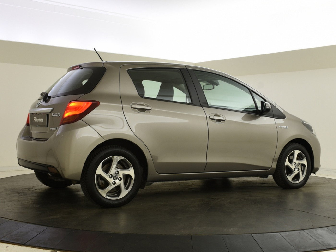 Foto van Toyota Toyota Yaris Hybrid