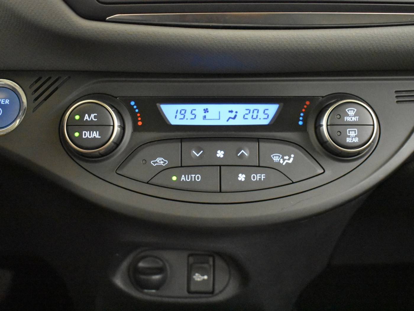 Foto van Toyota Toyota Yaris Hybrid