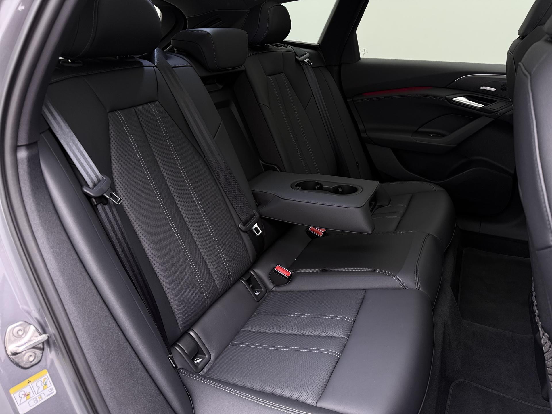 Foto van Audi A6 Avant E-tron