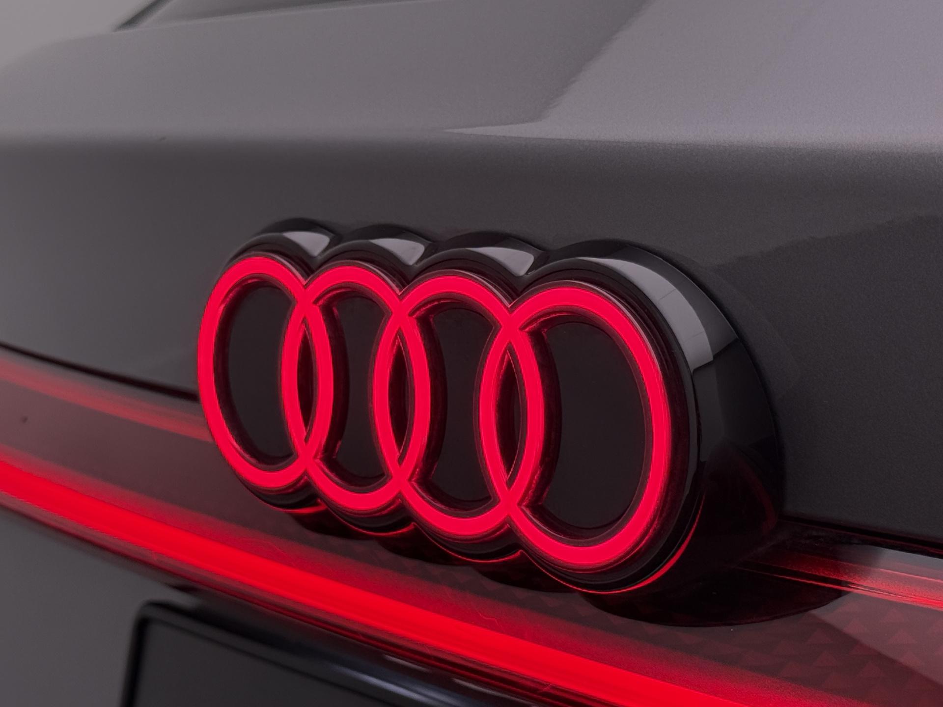 Foto van Audi A6 Avant E-tron