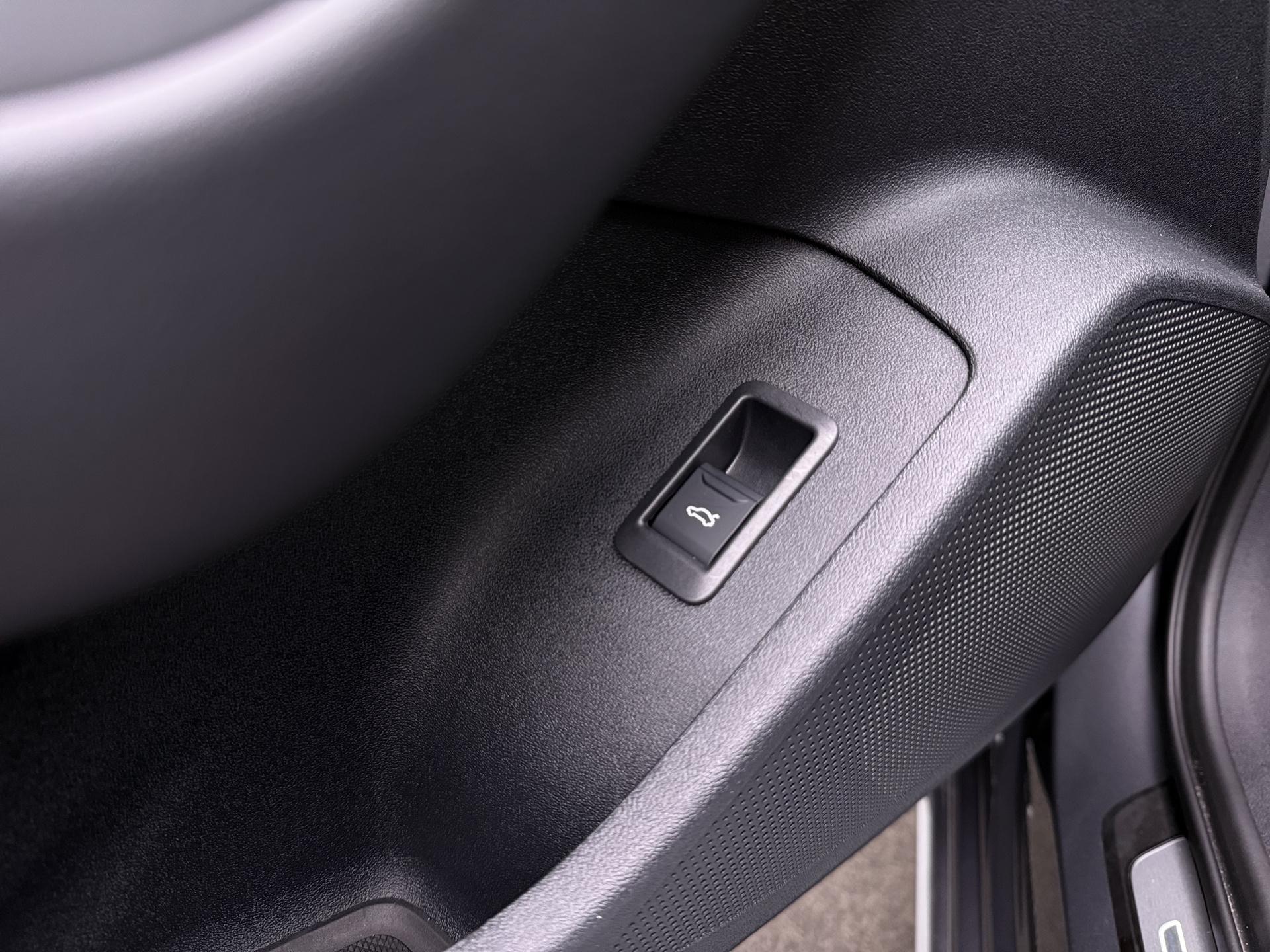 Foto van Audi A6 Avant E-tron