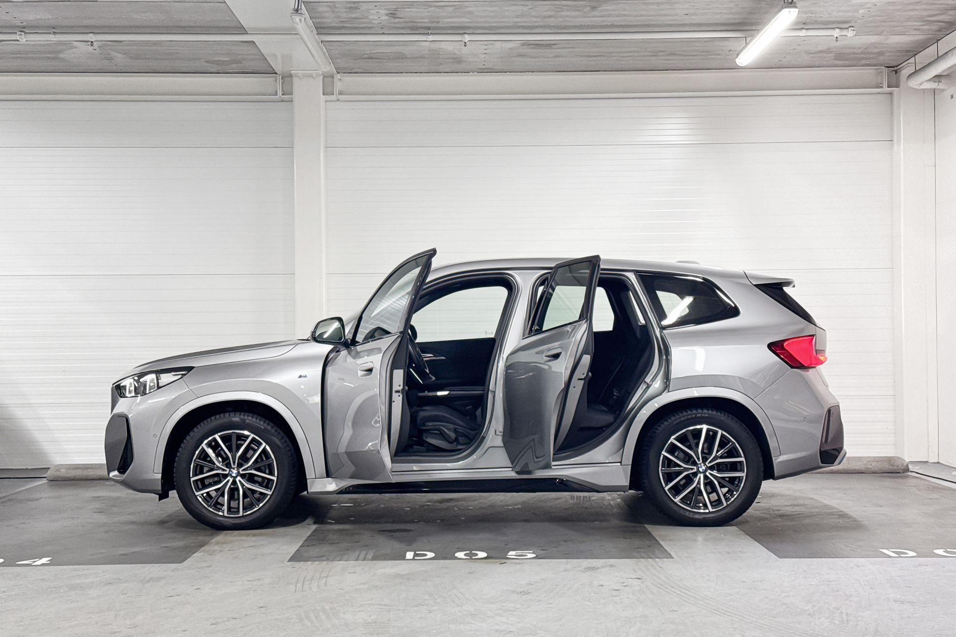 Foto van BMW Ix1