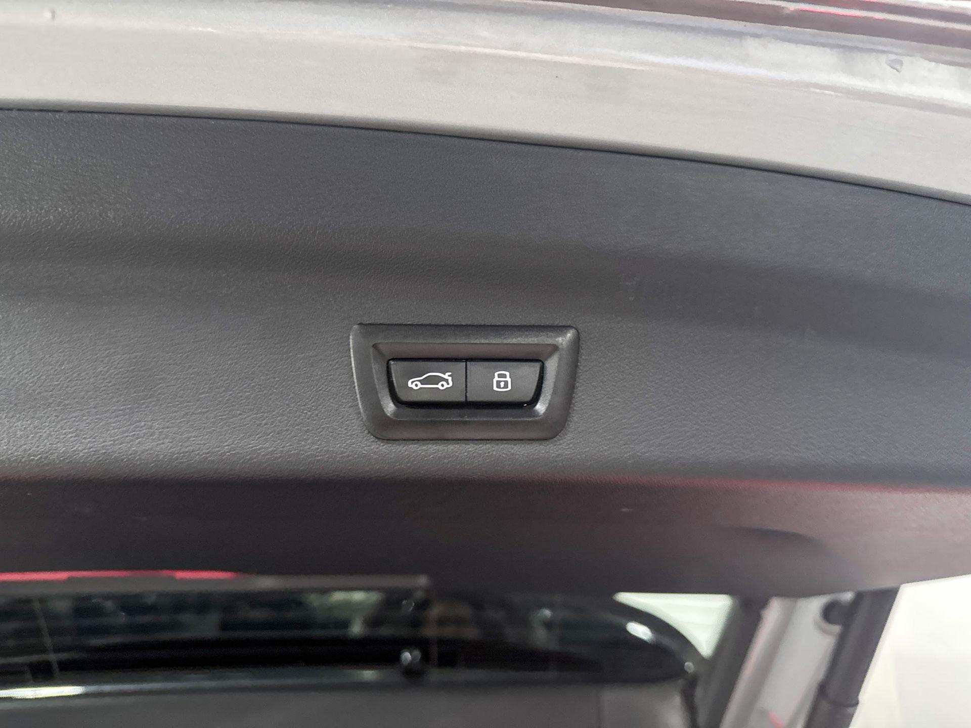 Foto van BMW Ix1