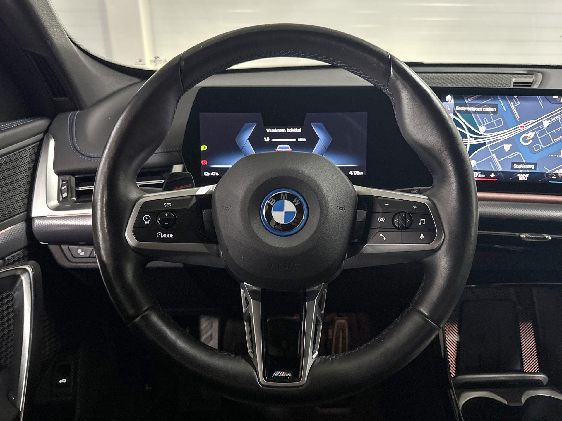 Foto van BMW Ix1