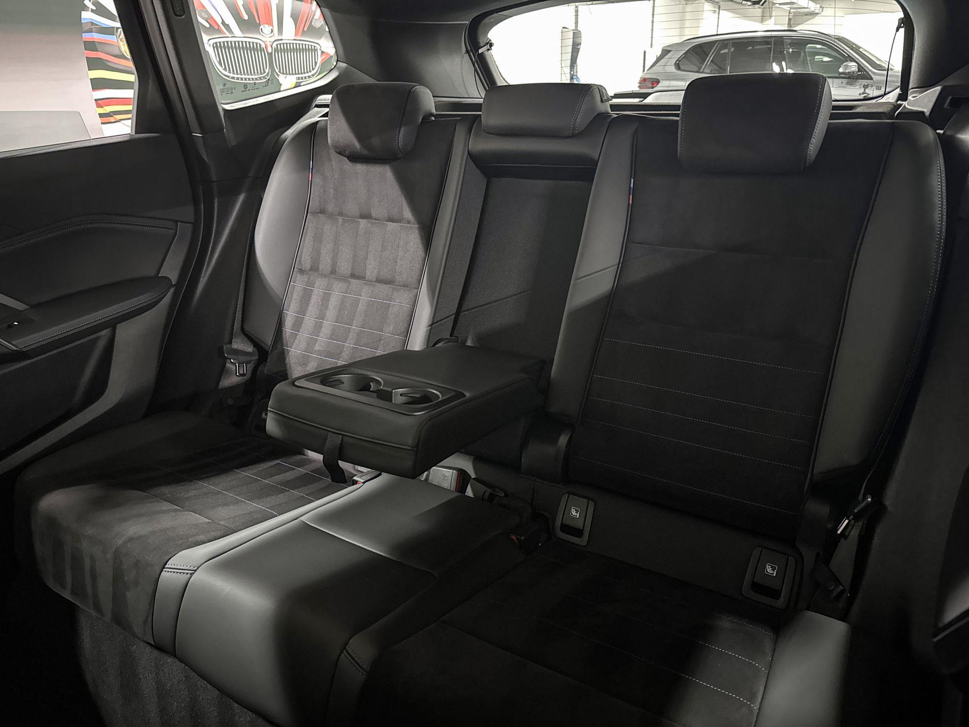 Foto van BMW Ix1