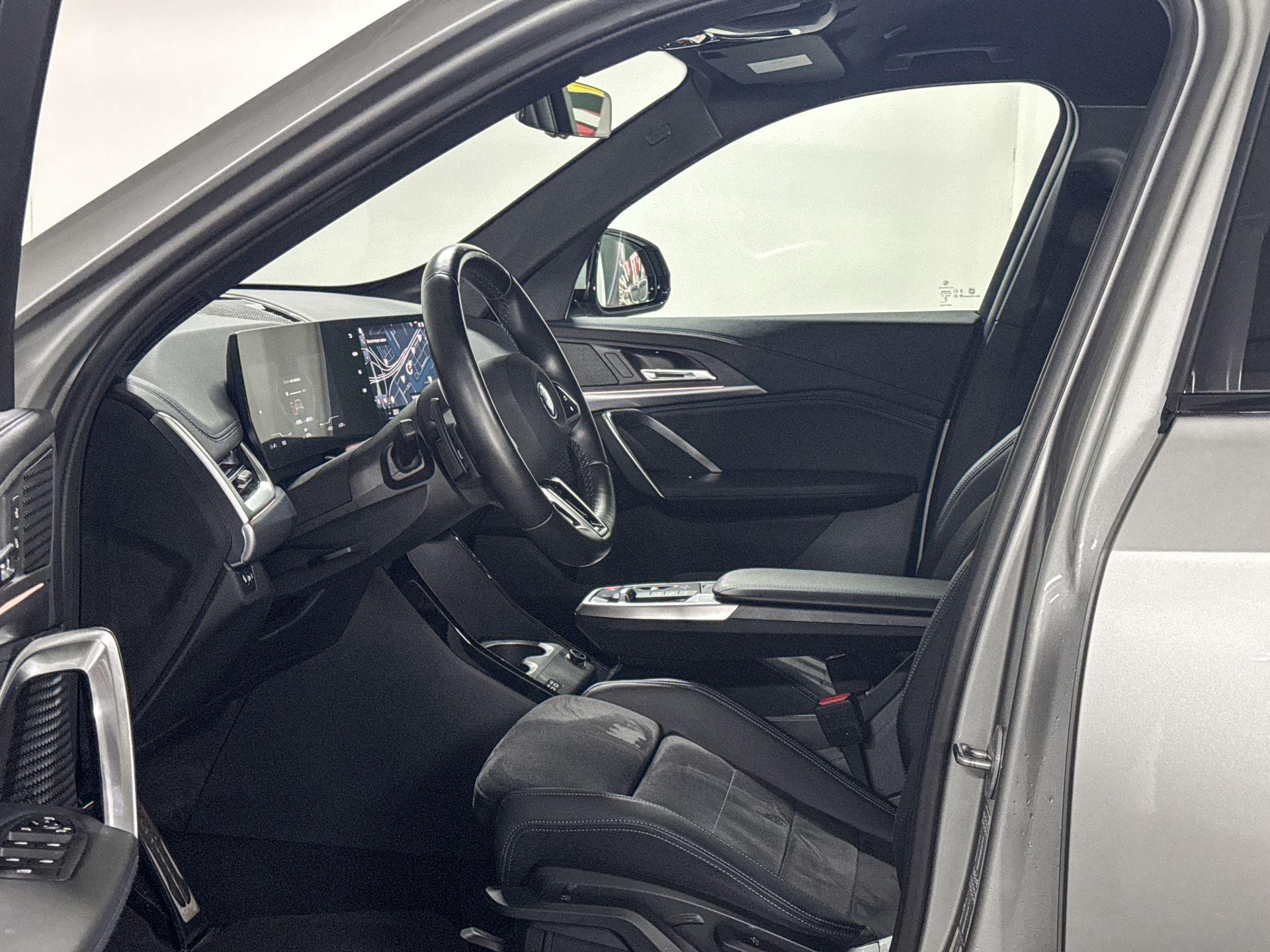 Foto van BMW Ix1