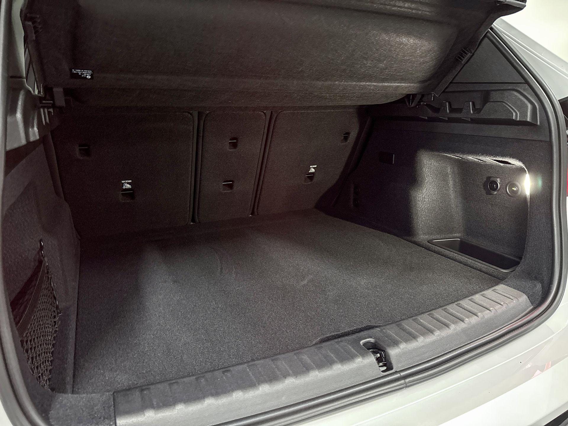 Foto van BMW Ix1