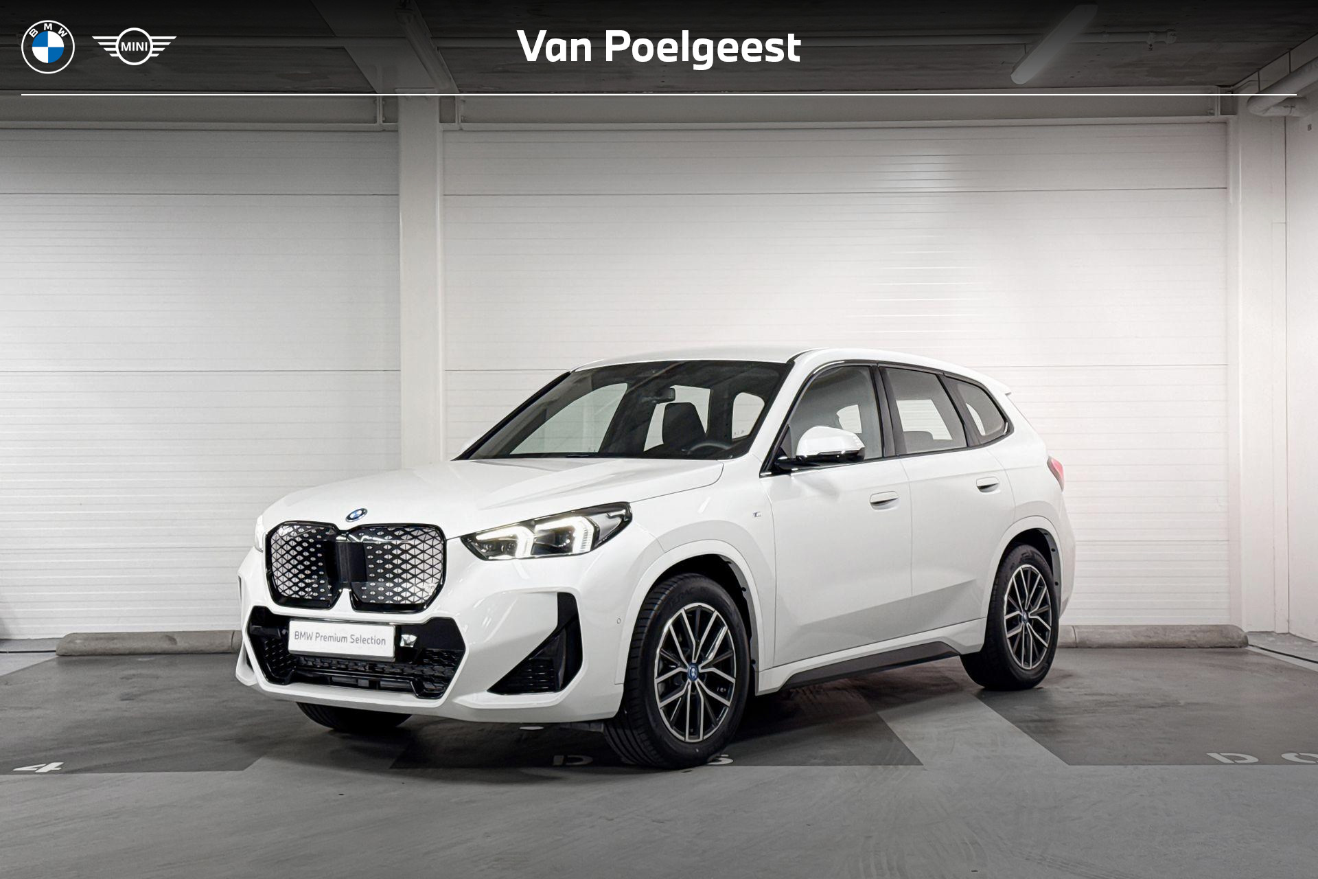 Foto van BMW Ix1
