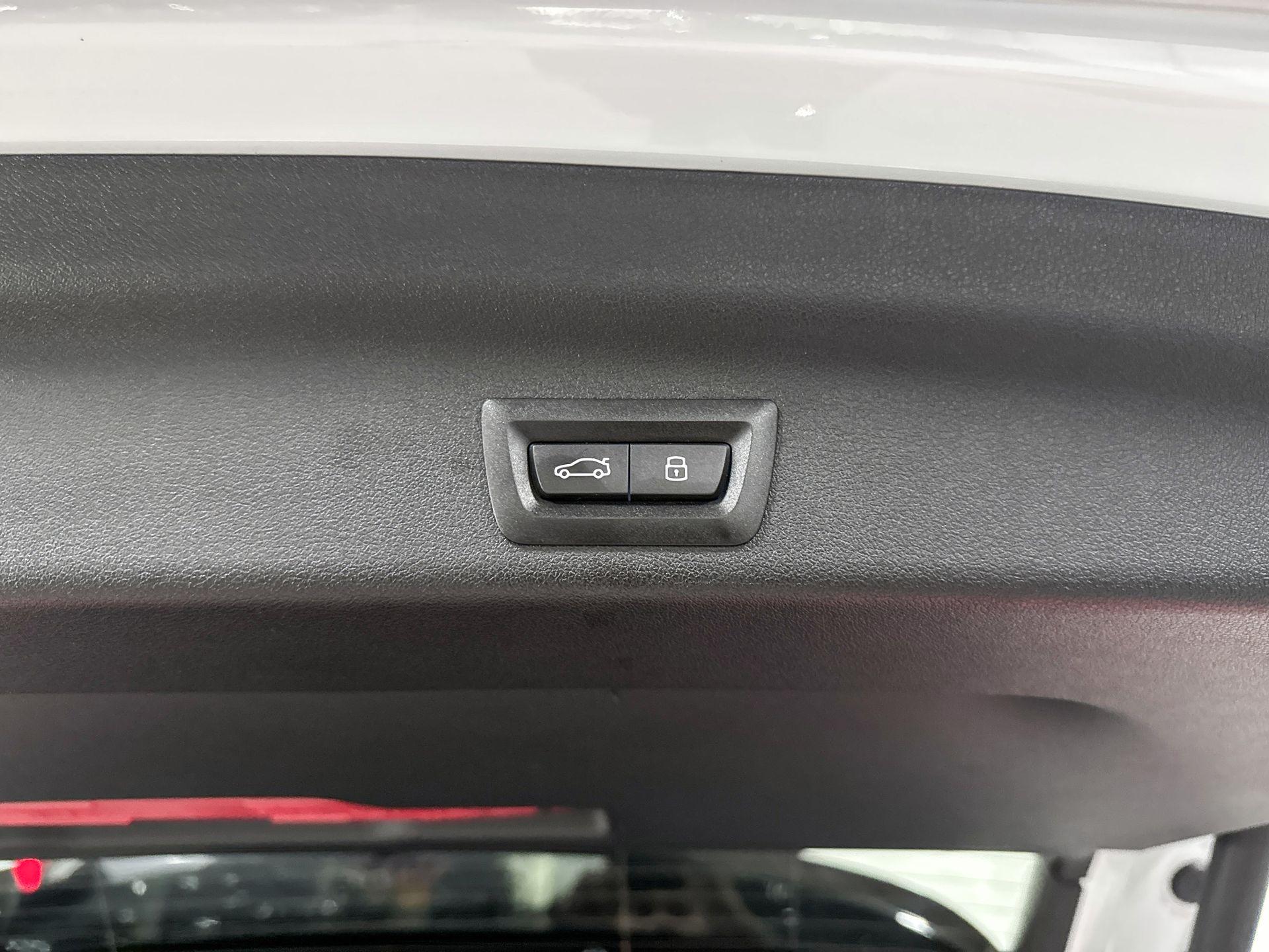 Foto van BMW Ix1