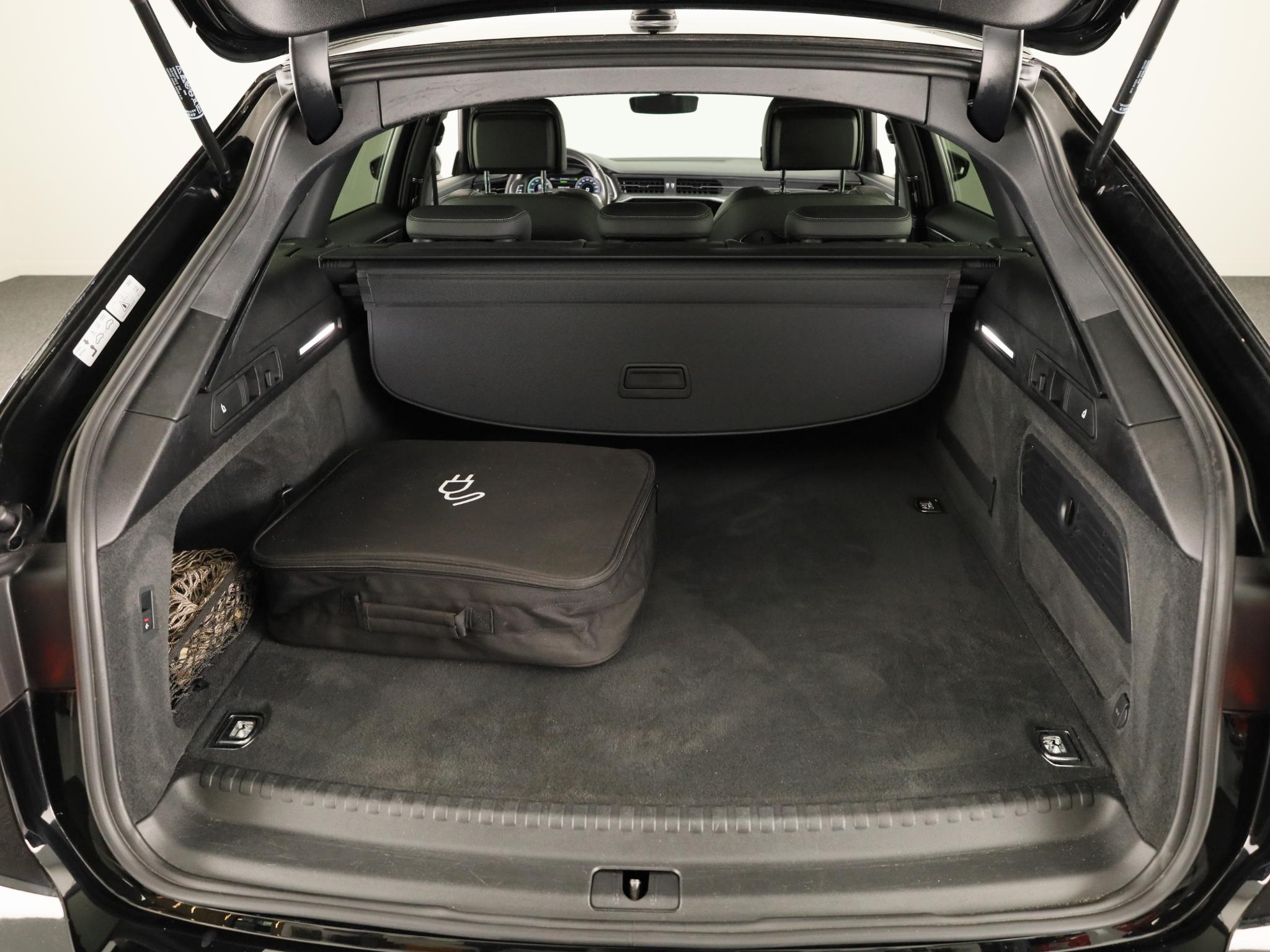 Foto van Audi A6 Avant 55 TFSI E