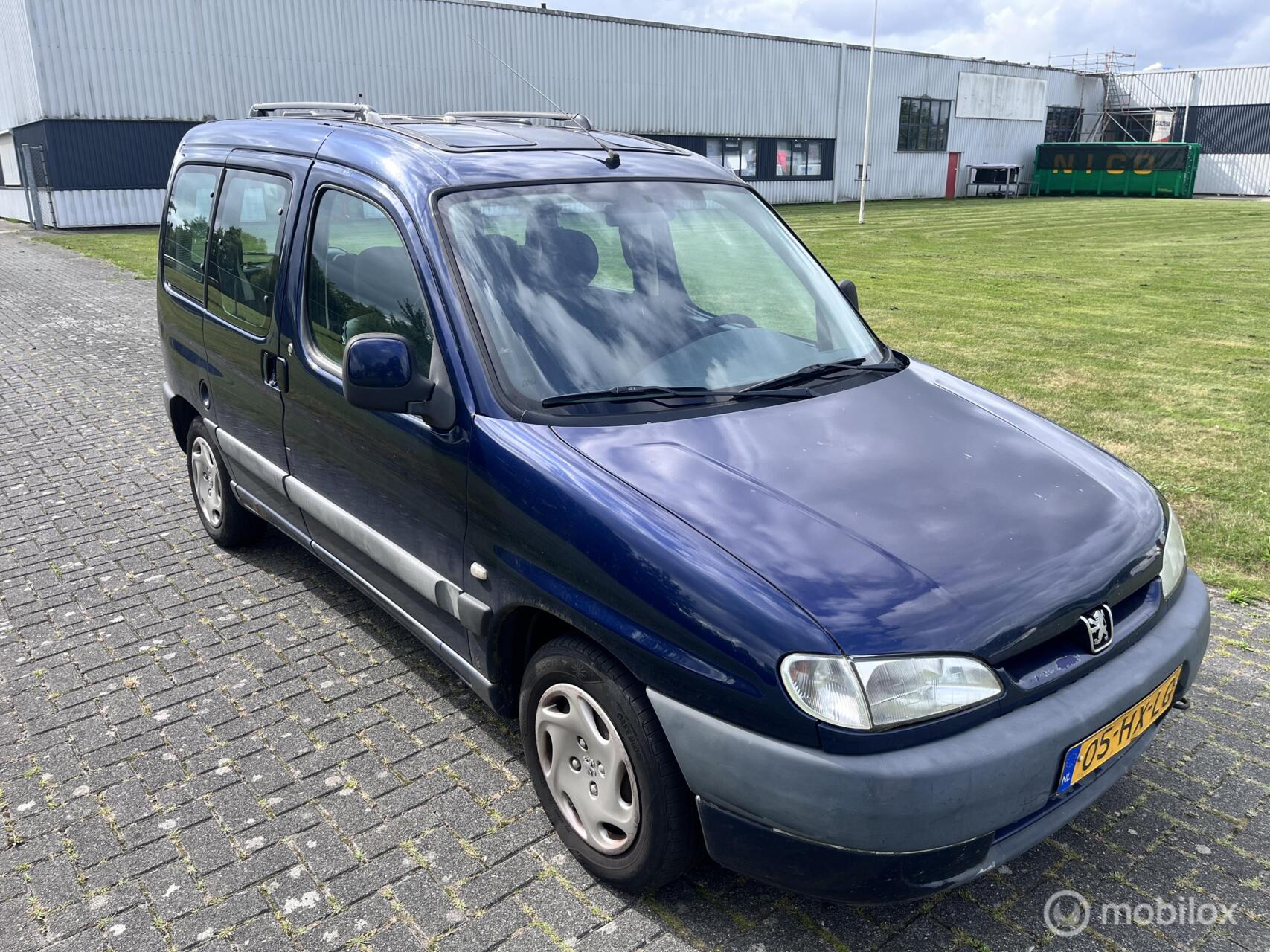 Peugeot Partner 1.6-16V Combispace / INRUILKOOPJE / 2002 - voorkant