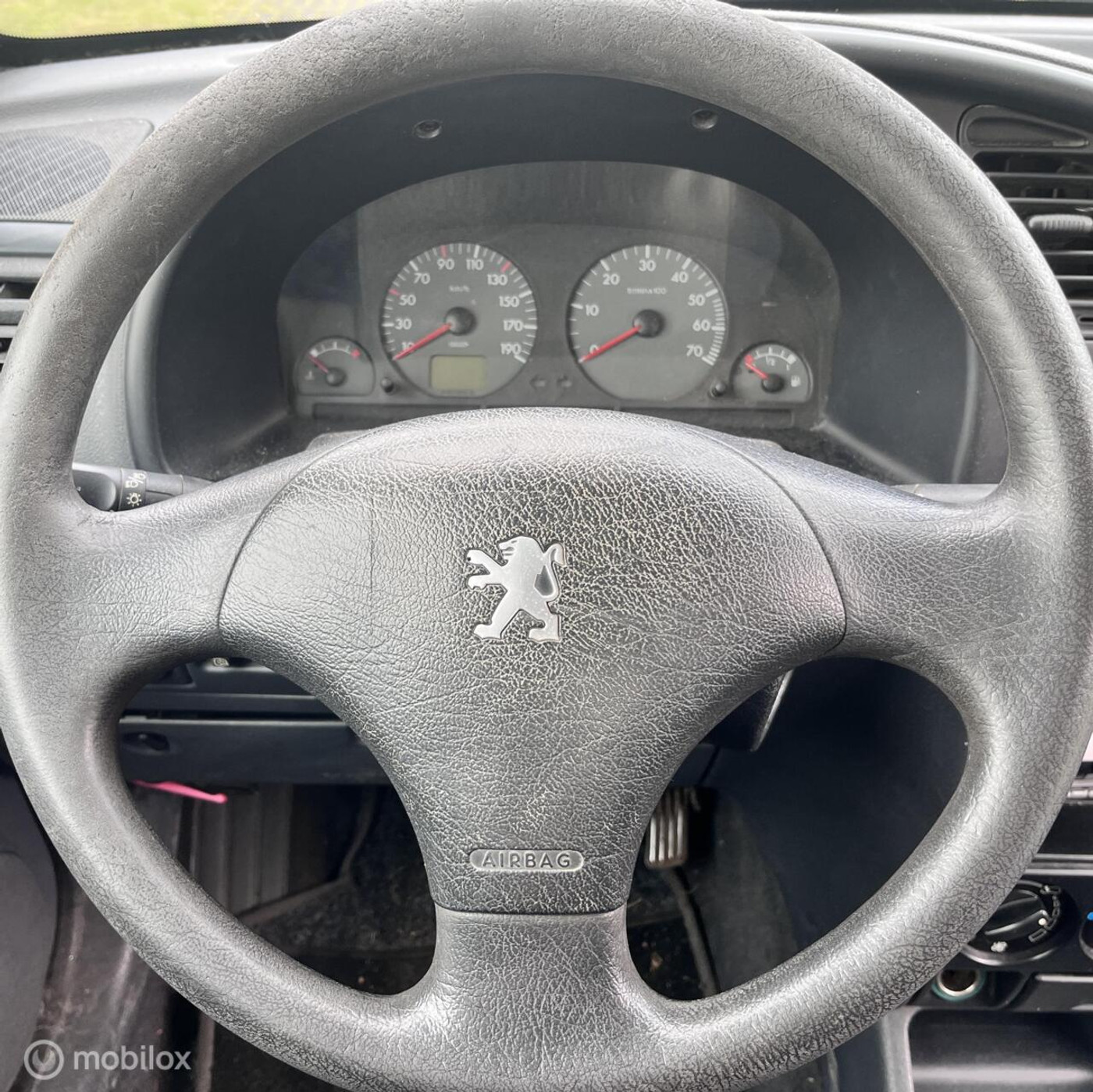 Foto van Peugeot Partner