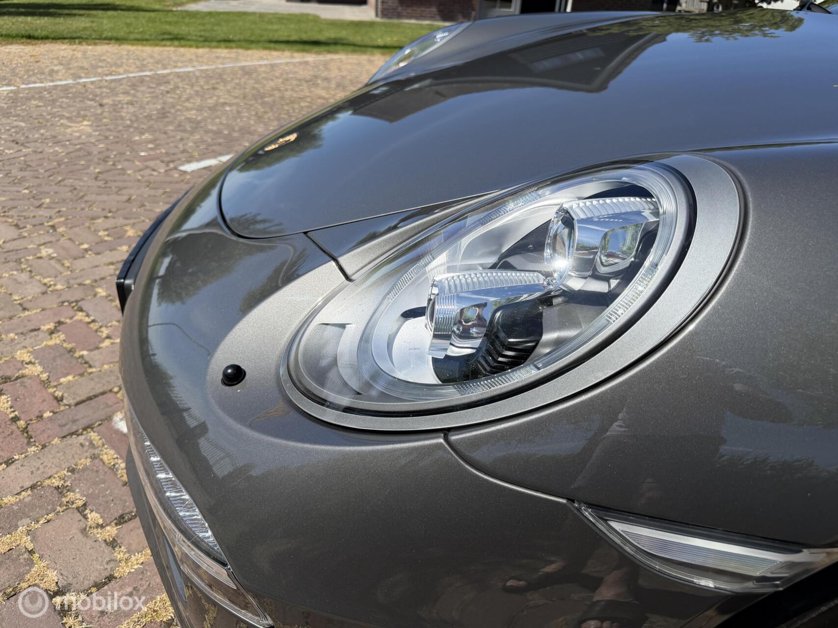 Foto van Porsche 911 Targa 4 GTS
