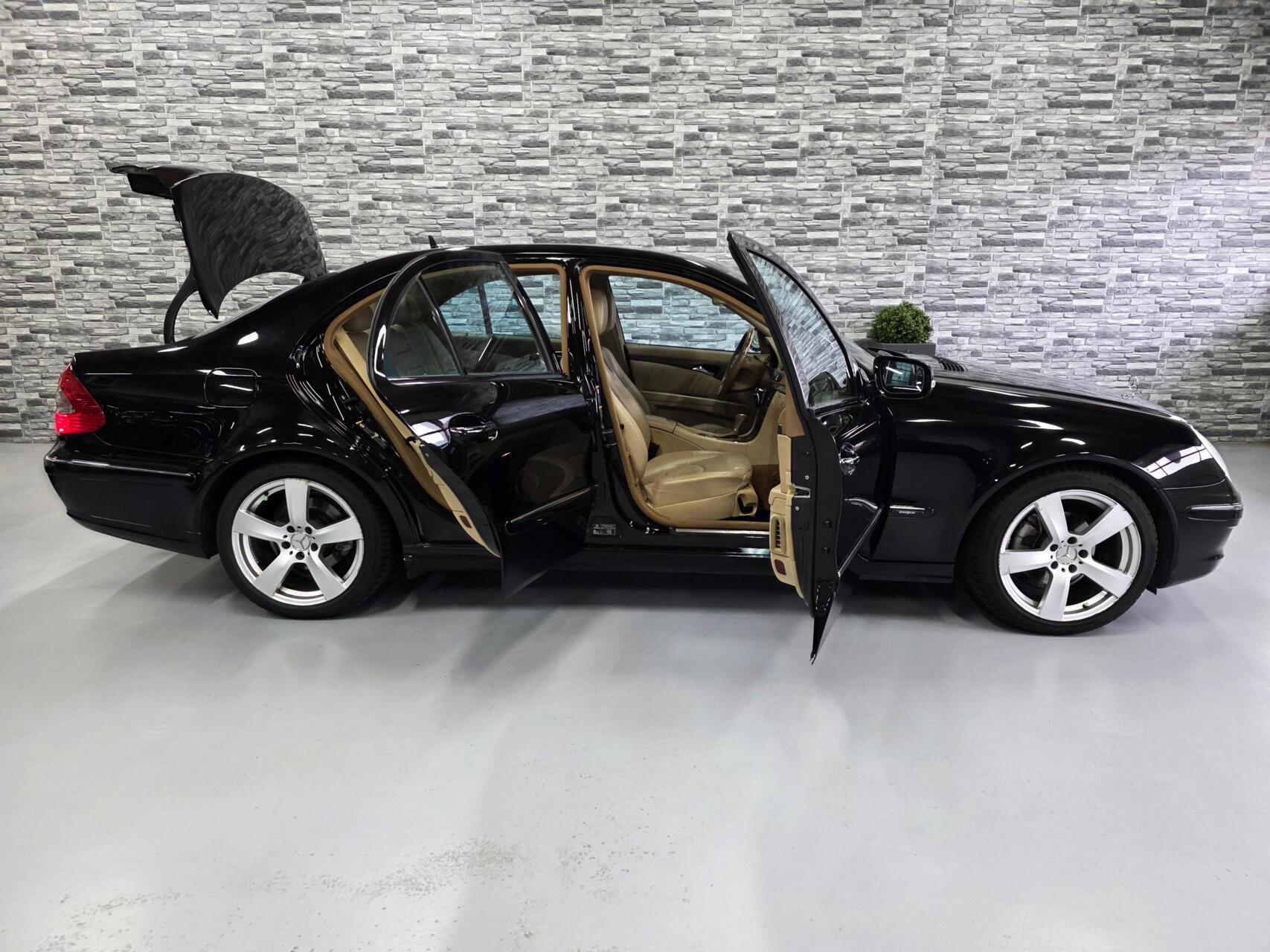 Foto van Mercedes-Benz E 280