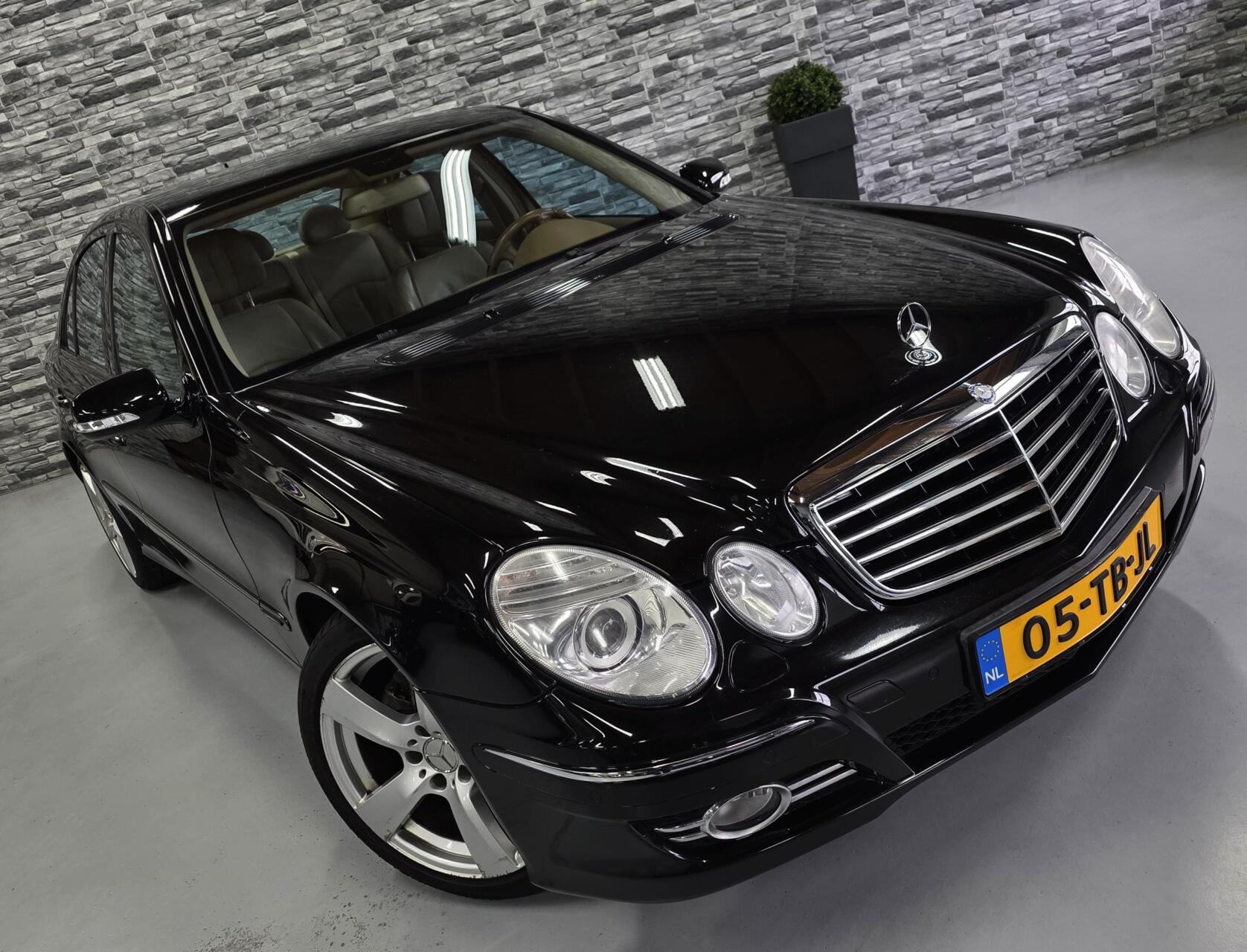 Foto van Mercedes-Benz E 280