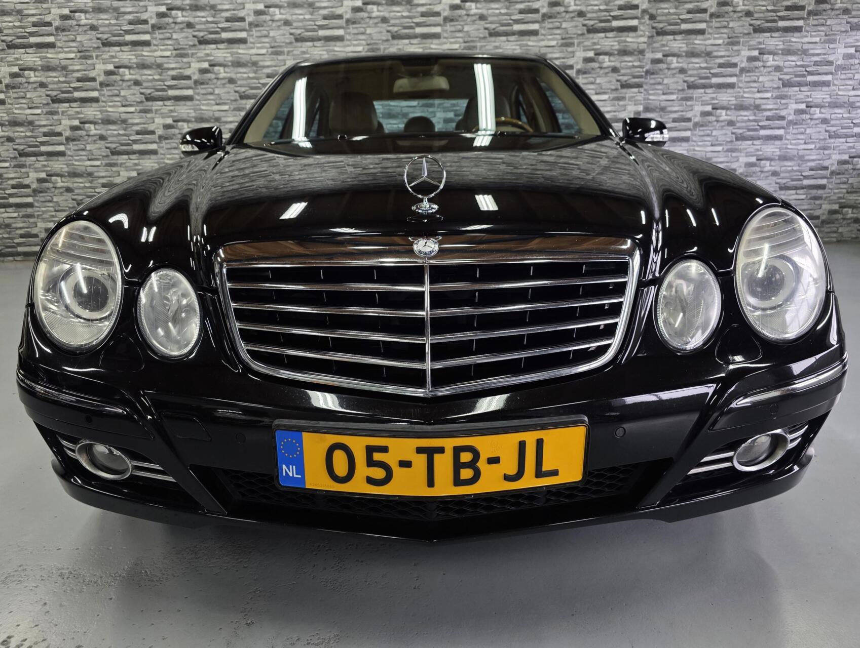 Foto van Mercedes-Benz E 280