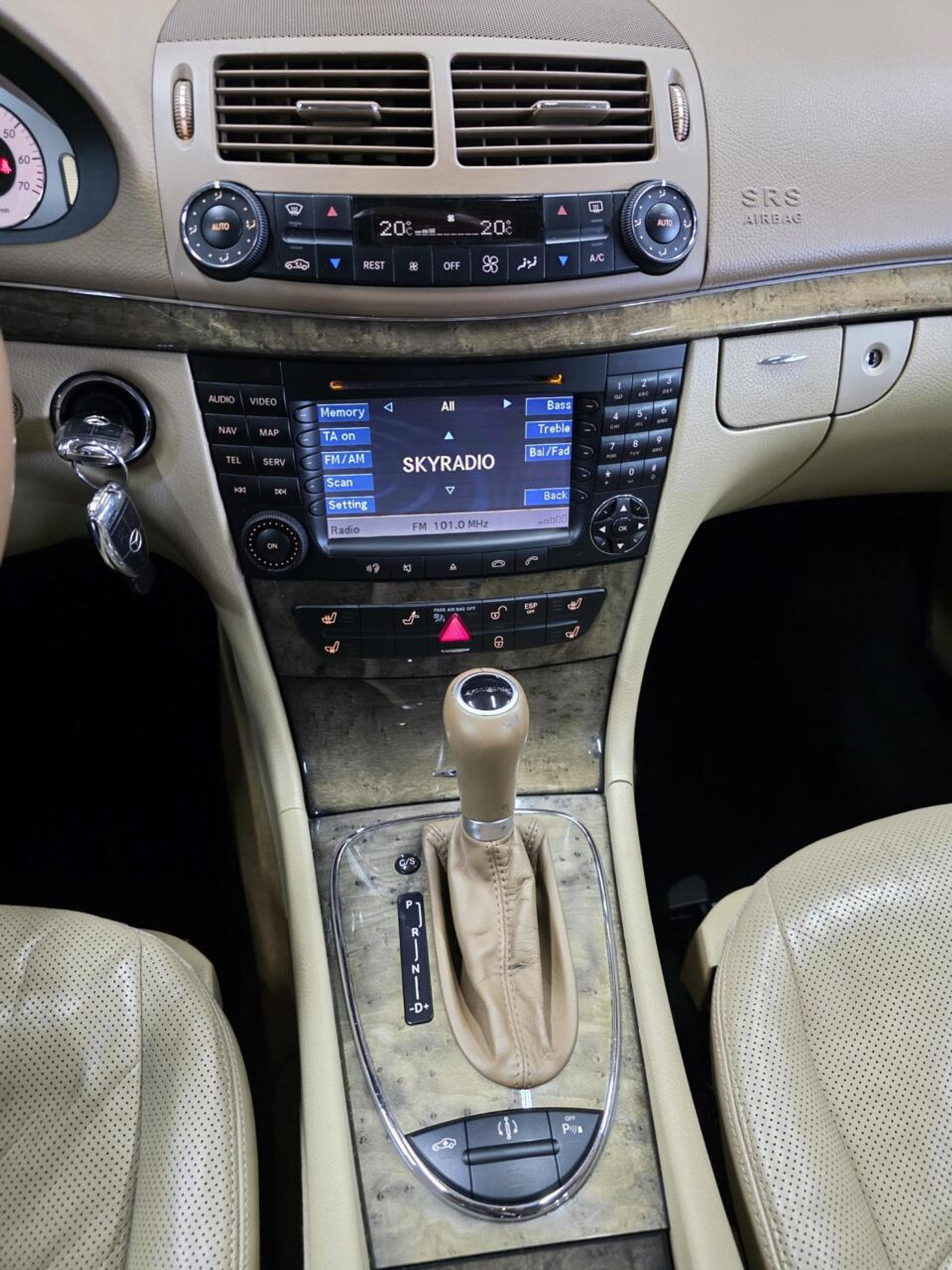 Foto van Mercedes-Benz E 280