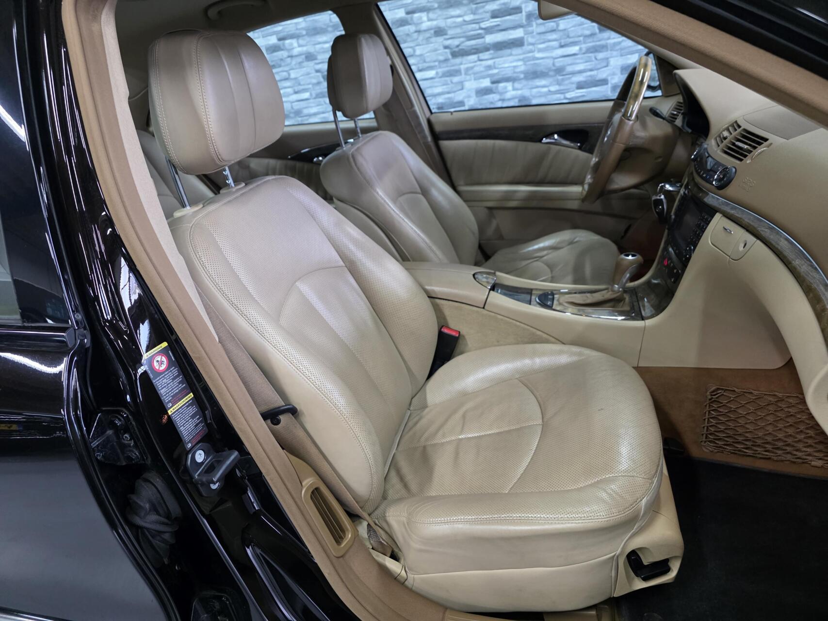 Foto van Mercedes-Benz E 280