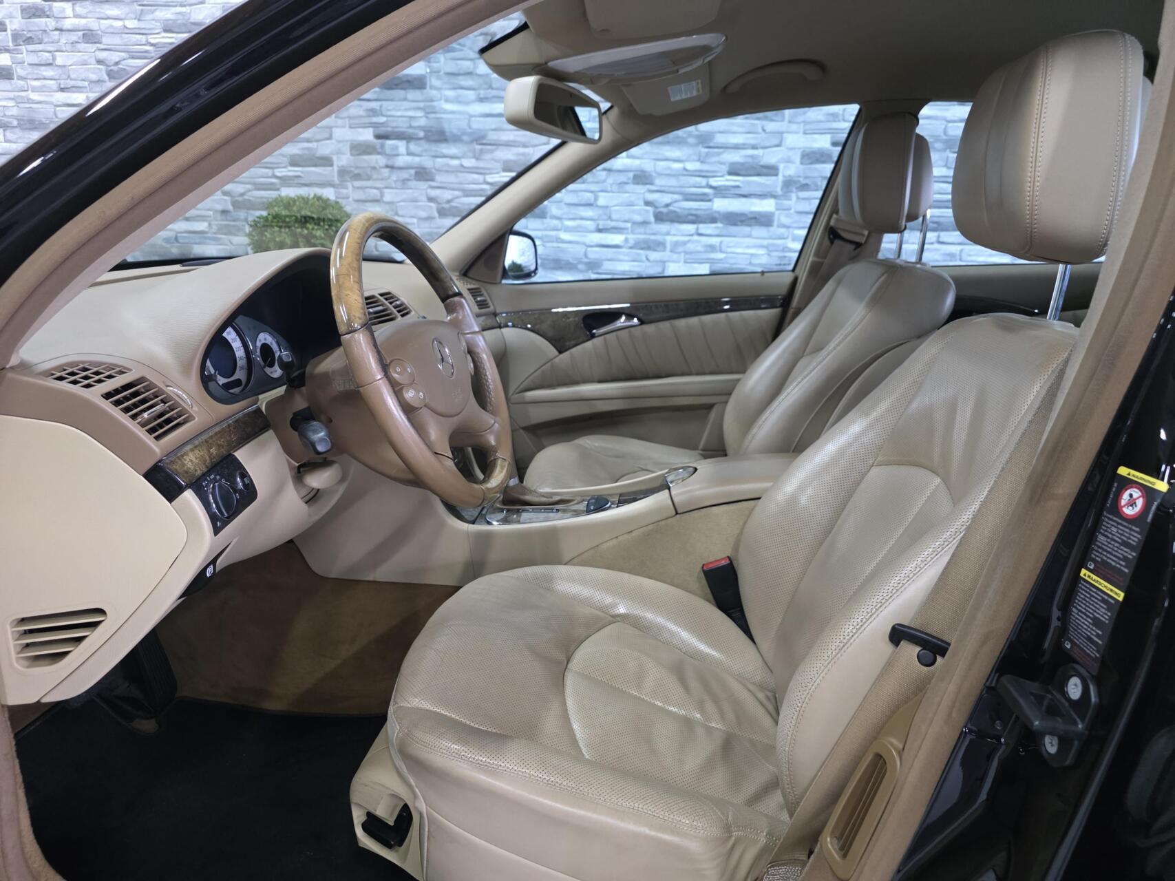Foto van Mercedes-Benz E 280