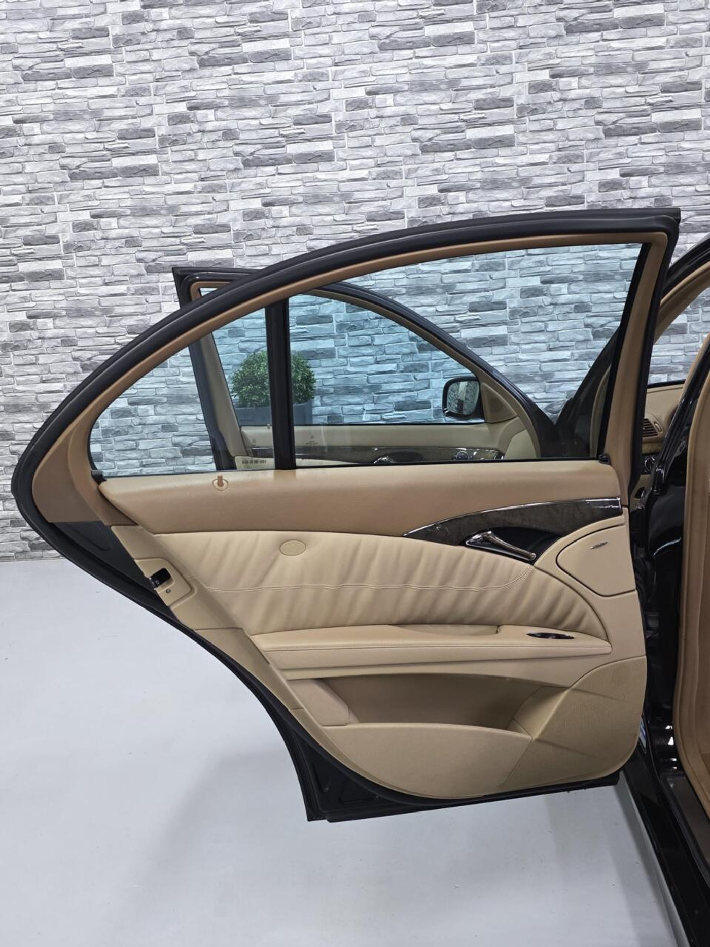 Foto van Mercedes-Benz E 280
