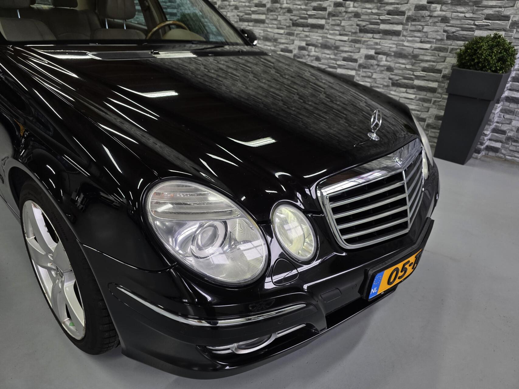 Foto van Mercedes-Benz E 280