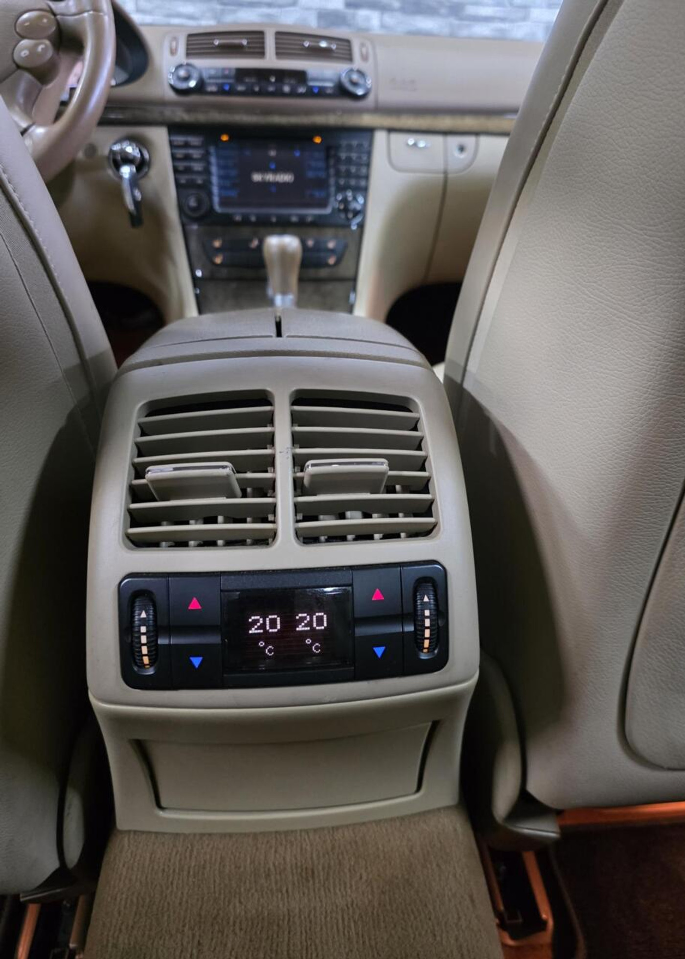 Foto van Mercedes-Benz E 280