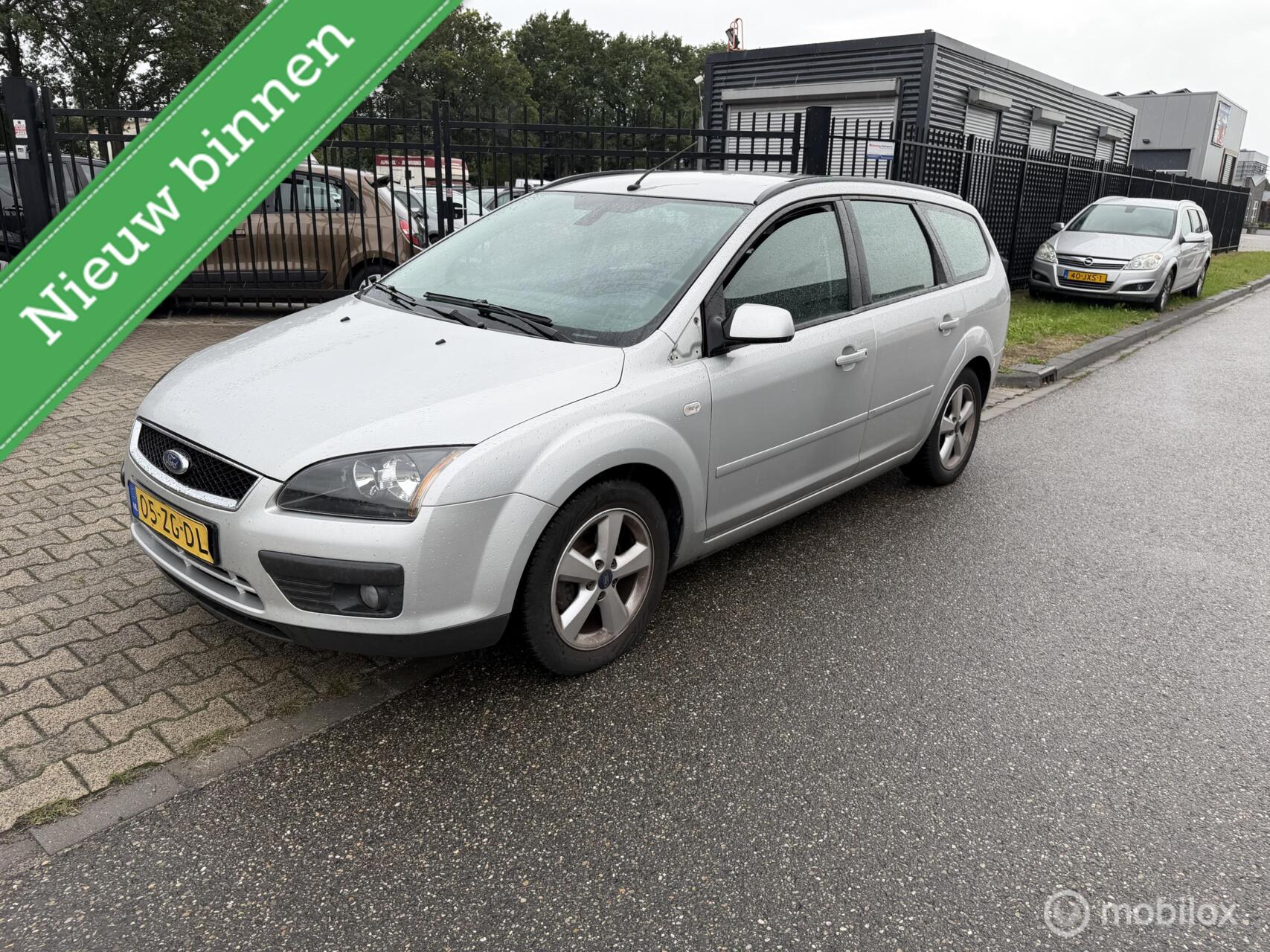 Ford Focus 1.8-16V Ambiente Flexifuel 2008 - voorkant