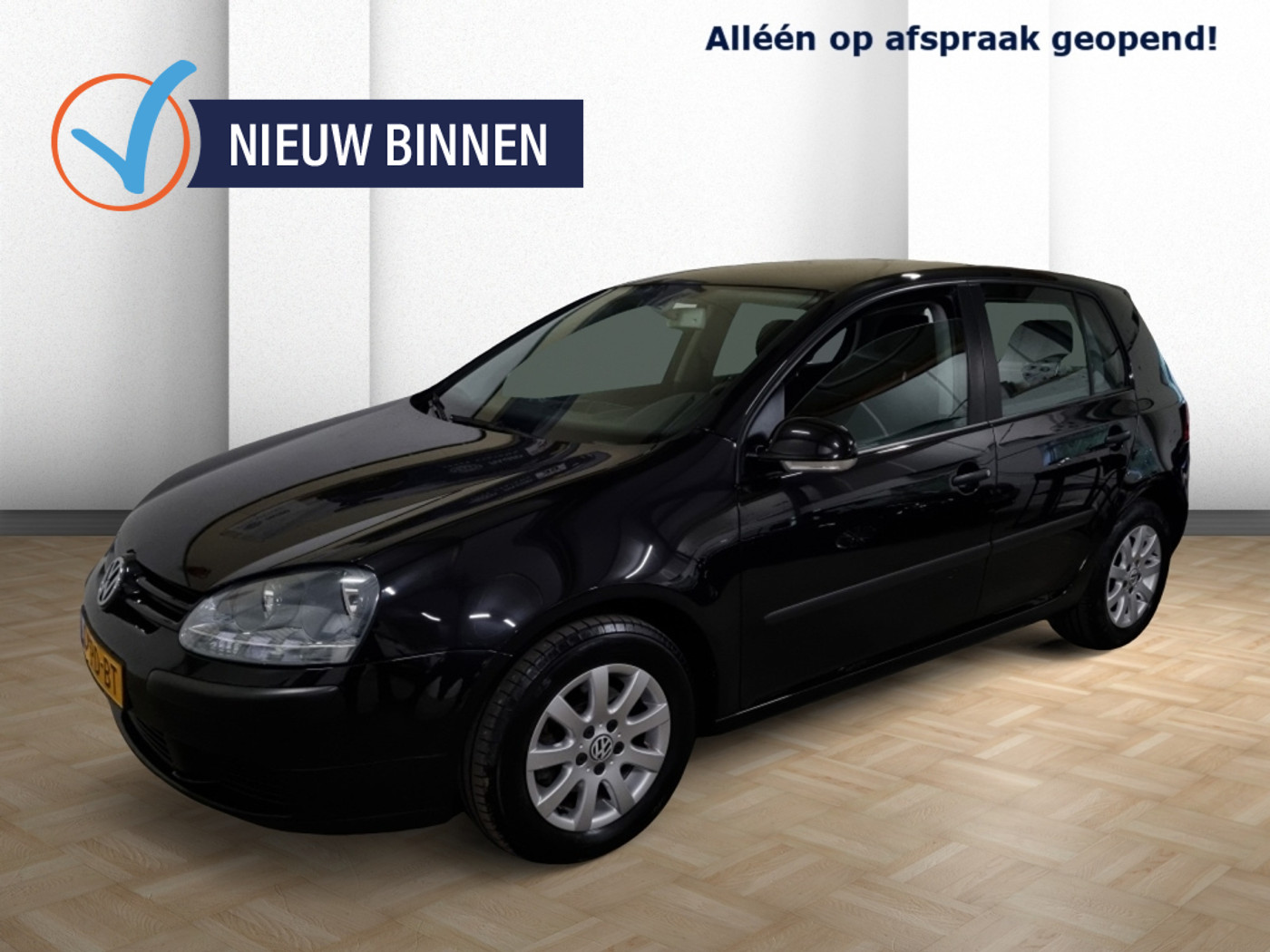 Volkswagen Golf 1.6 FSI Comfortline APK NAP 5drs radio/CD 2e Eigenaar 2004 - voorkant