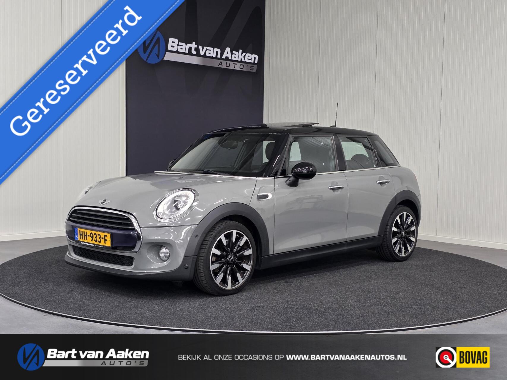 Mini Cooper 1.5 Cooper Business Panoramadak LED Navigatie 2015 - voorkant