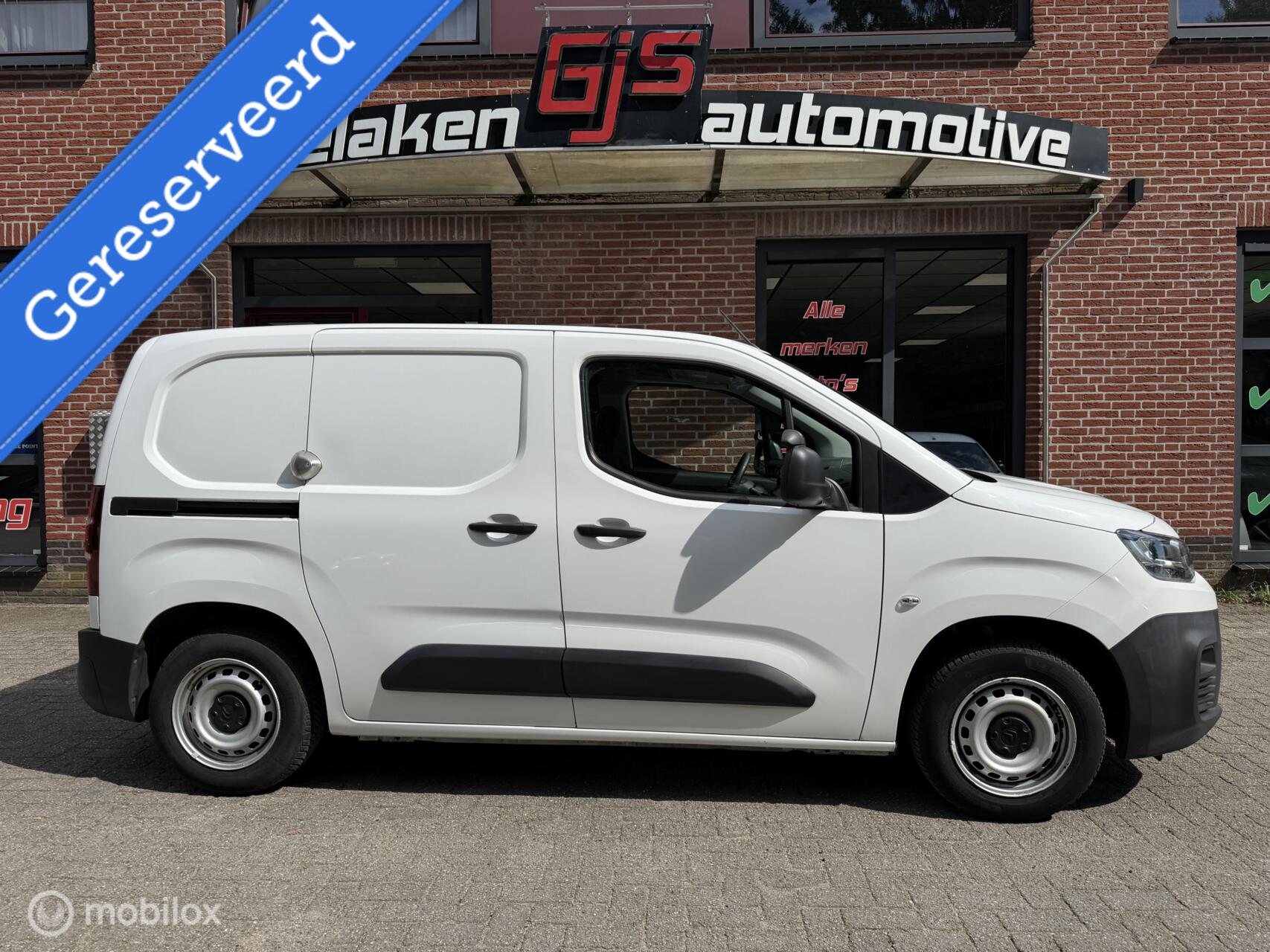 Citroen Berlingo 1.5 BlueHDI Control 2021 - voorkant
