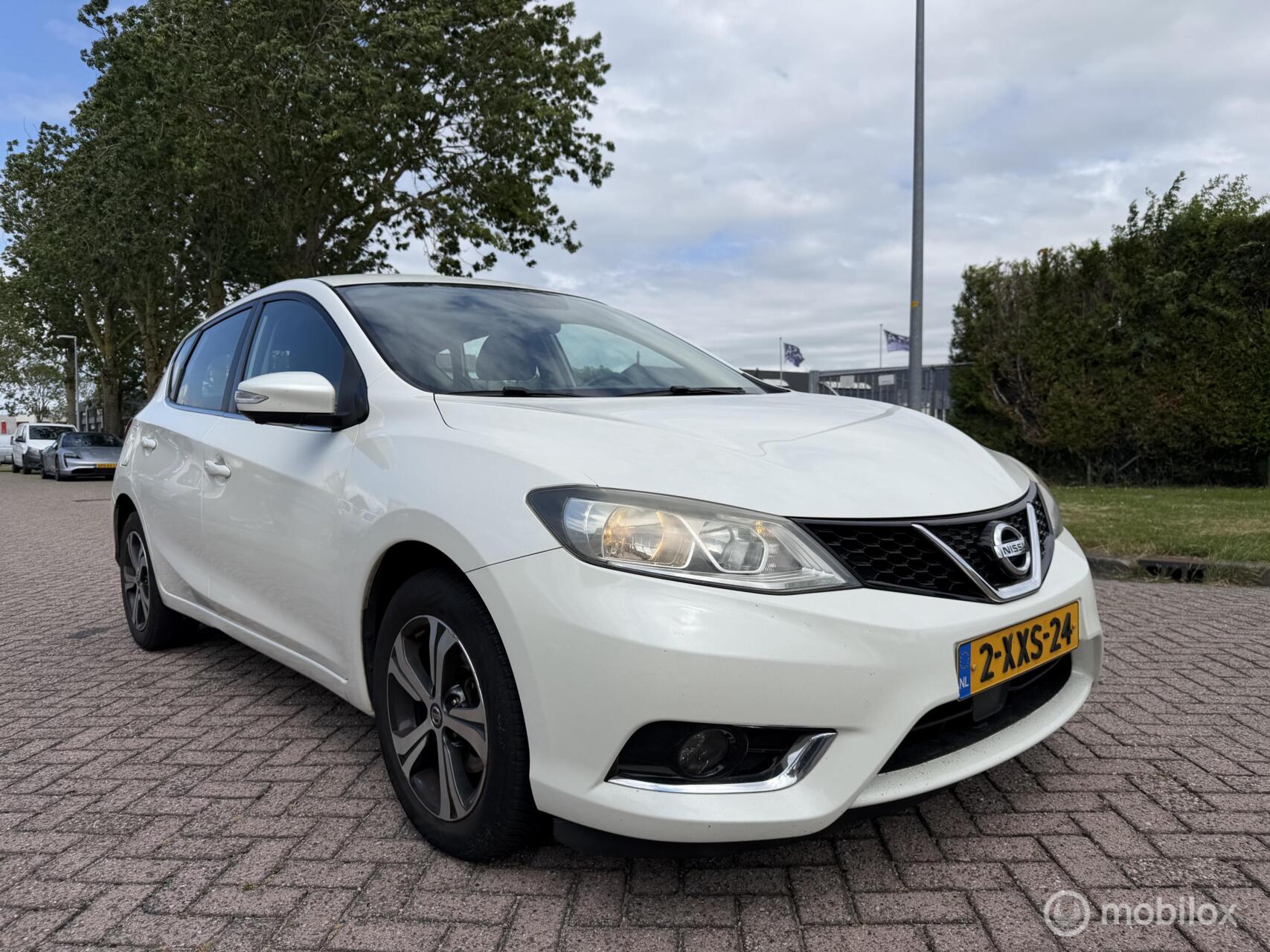 Nissan Nissan Pulsar 1.2 DIG-T Business Edition 2014 - voorkant