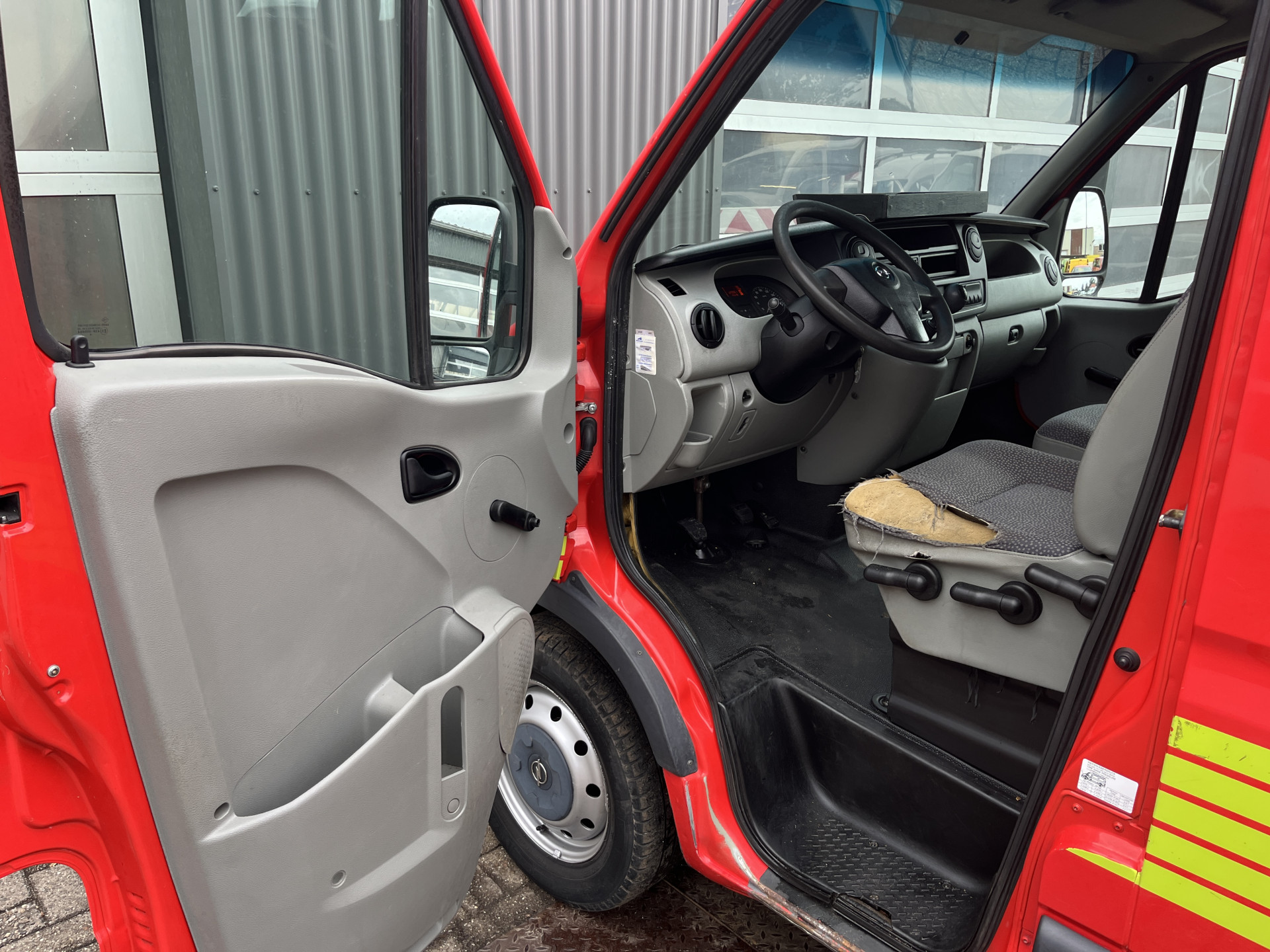 Foto van Opel Movano-2 2.5cdti/73kw 3.3t L1h2