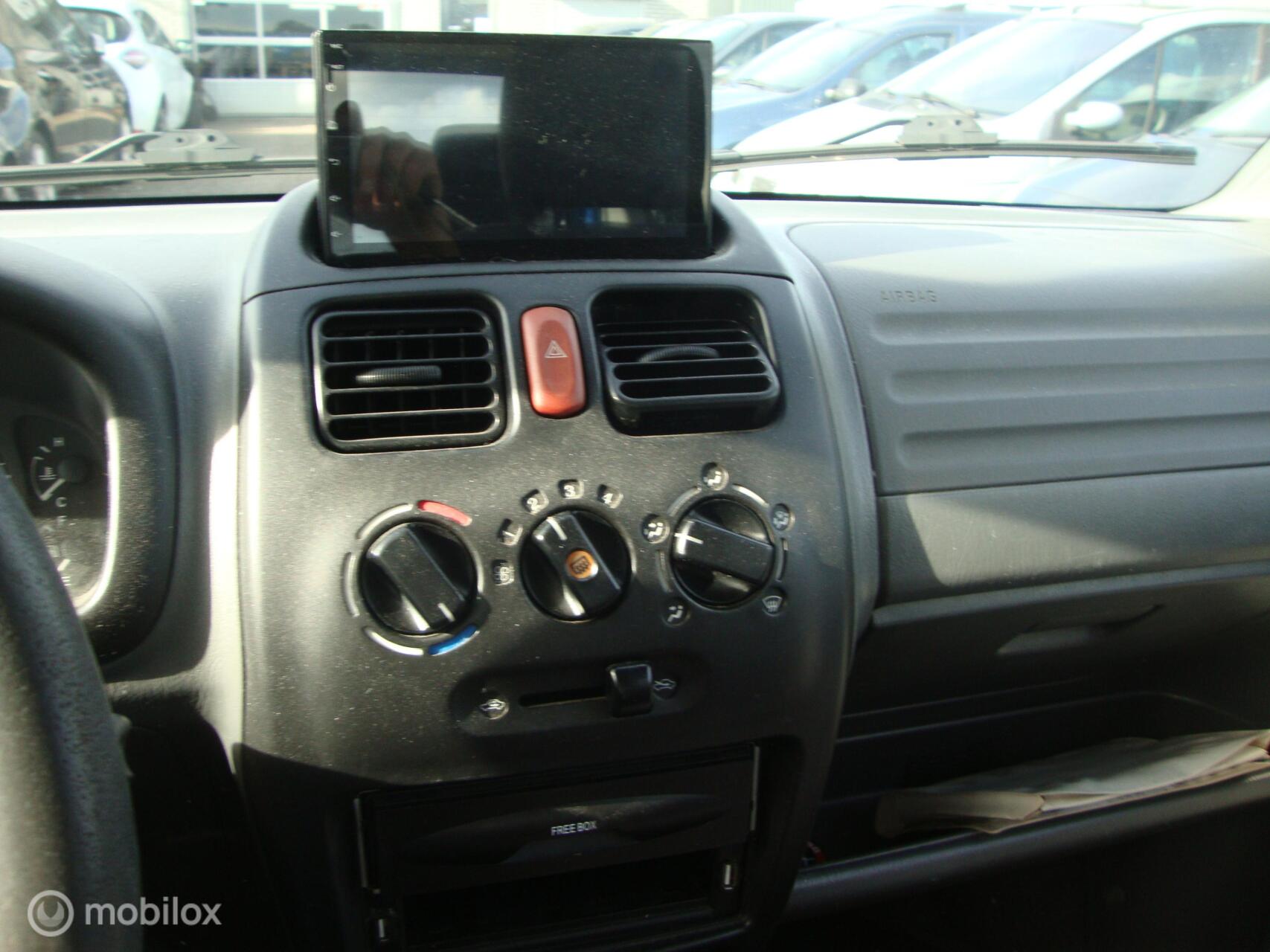 Foto van Suzuki Wagon R