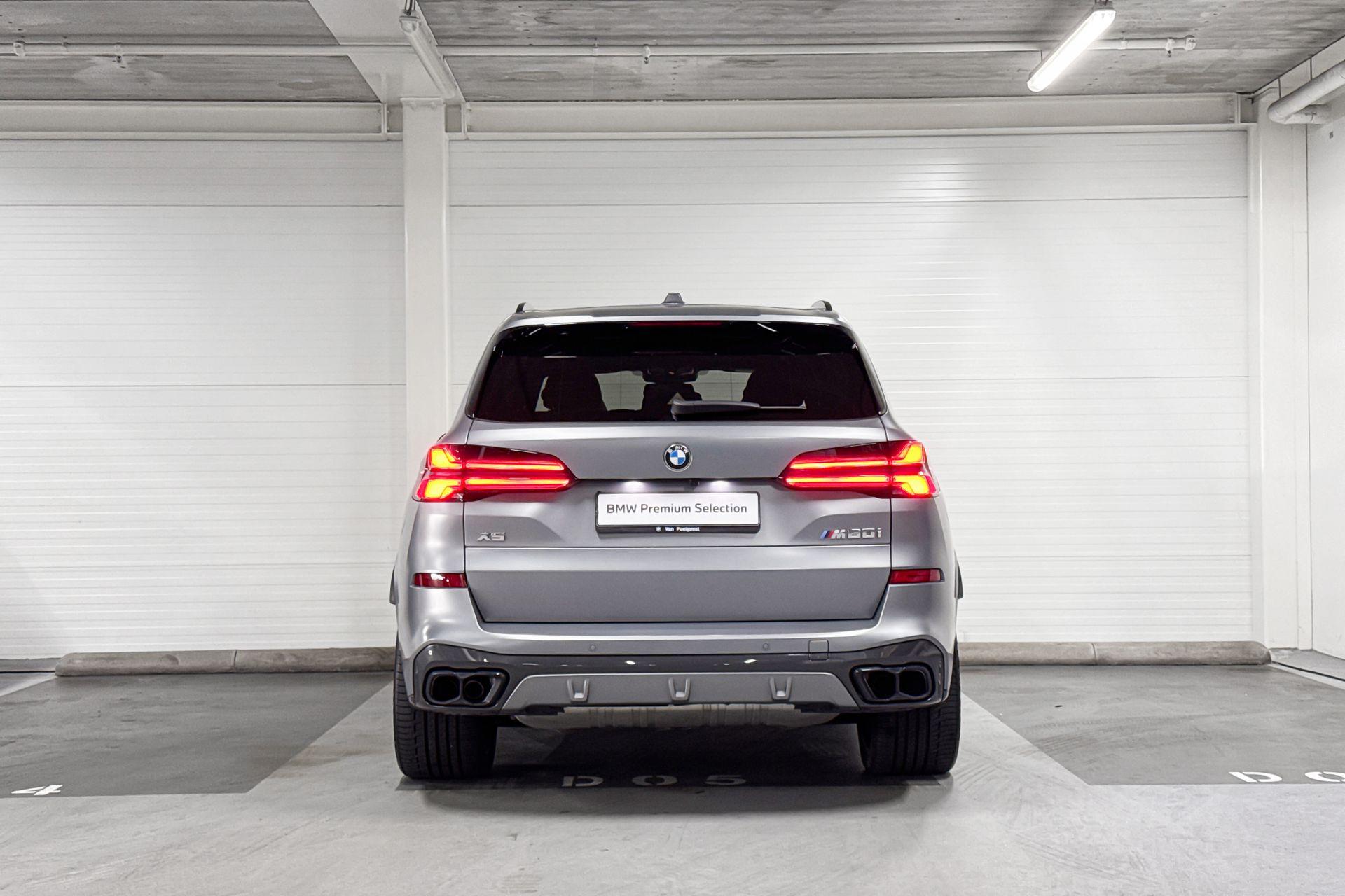 Foto van BMW X5 M60i xDrive