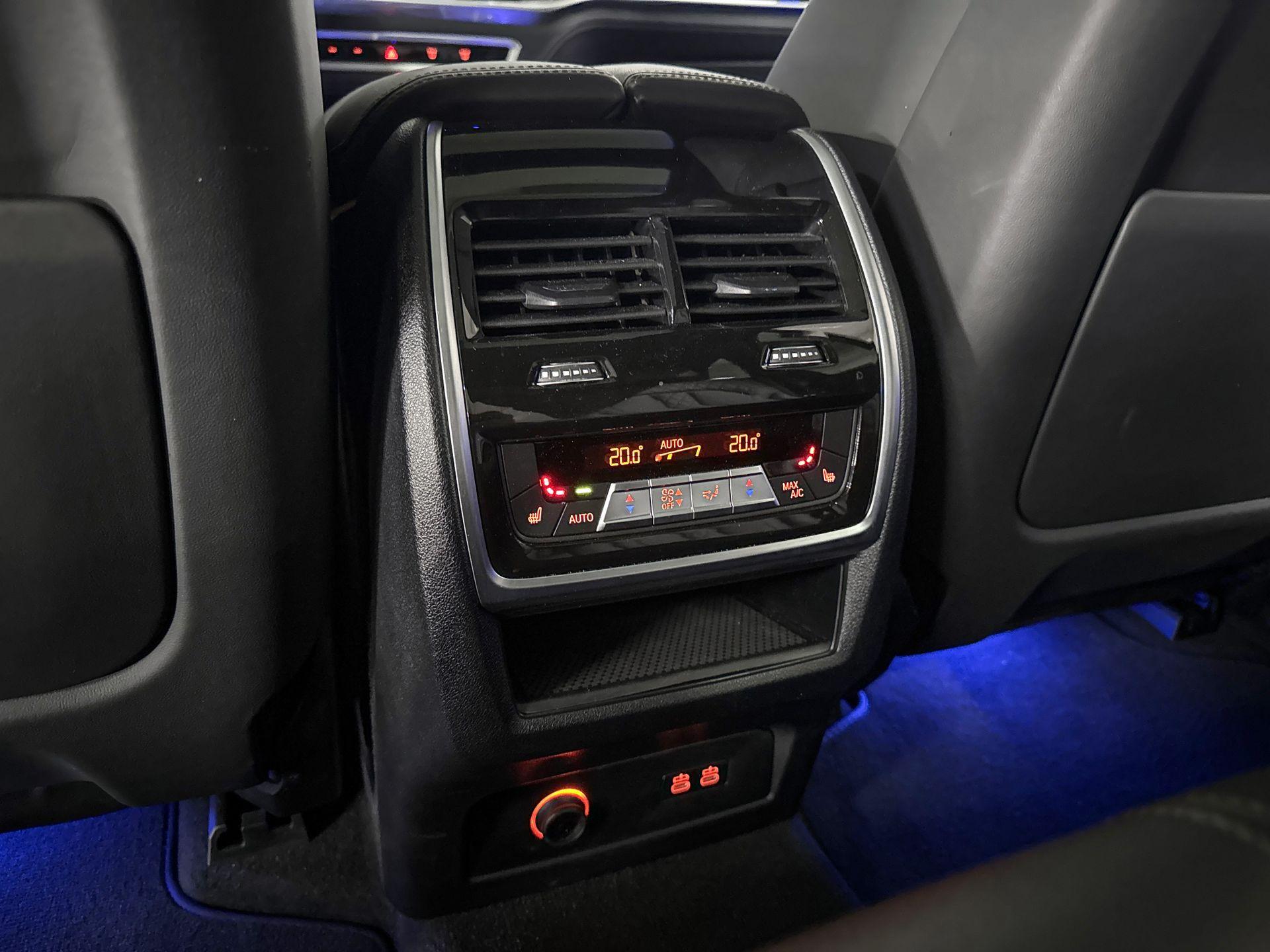 Foto van BMW X5 M60i xDrive