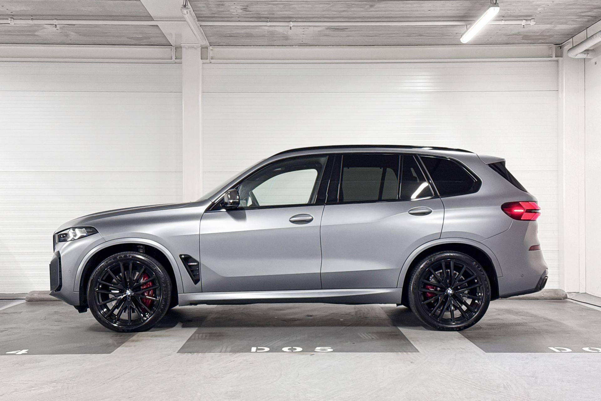 Foto van BMW X5 M60i xDrive