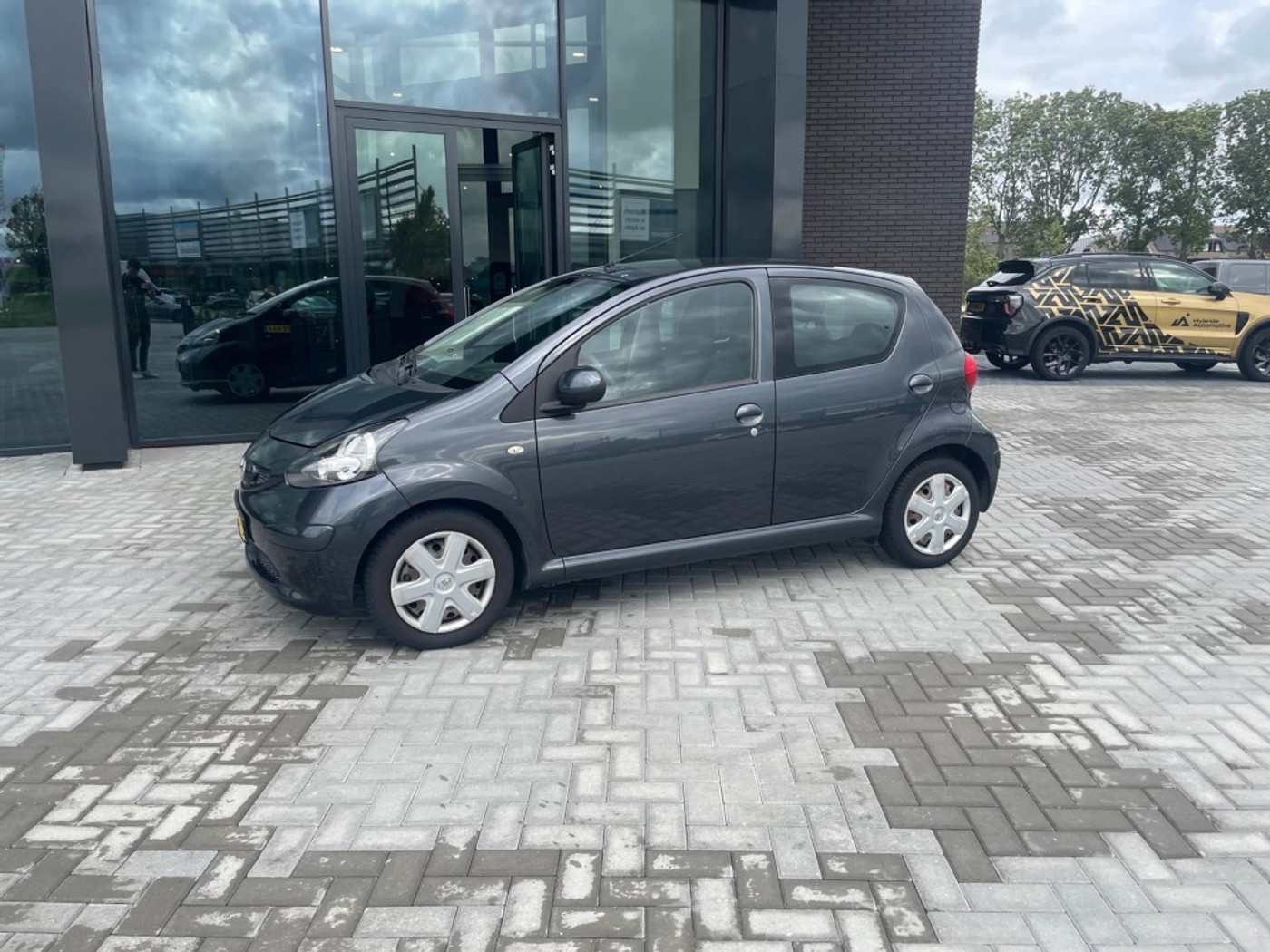 Toyota Toyota Aygo 1.0-12V + | NAP | Airco | Elek. ramen 2007 - voorkant