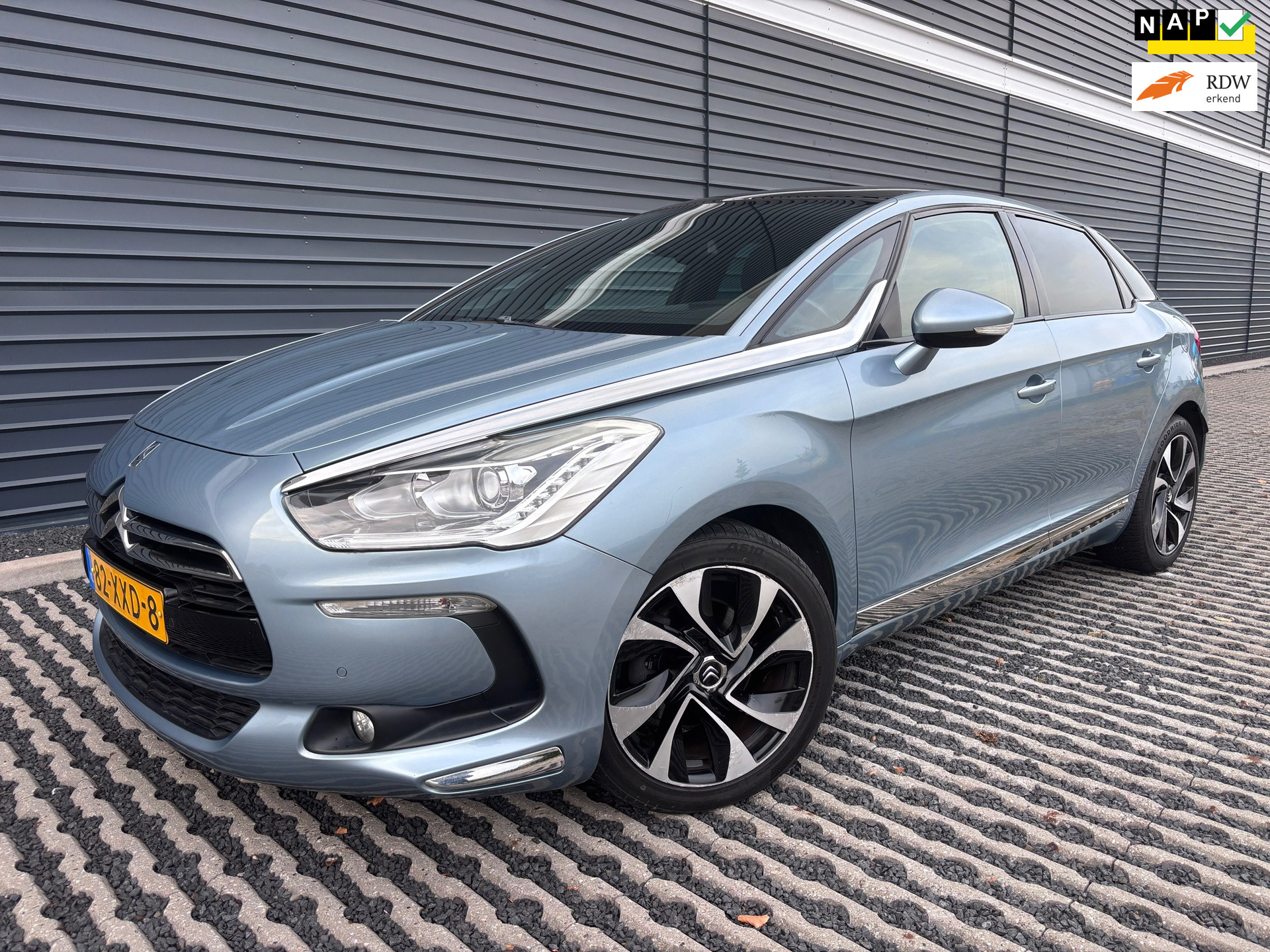 Citroen Ds5 1.6 THP So Chic - Zeer nette auto 2012 - voorkant