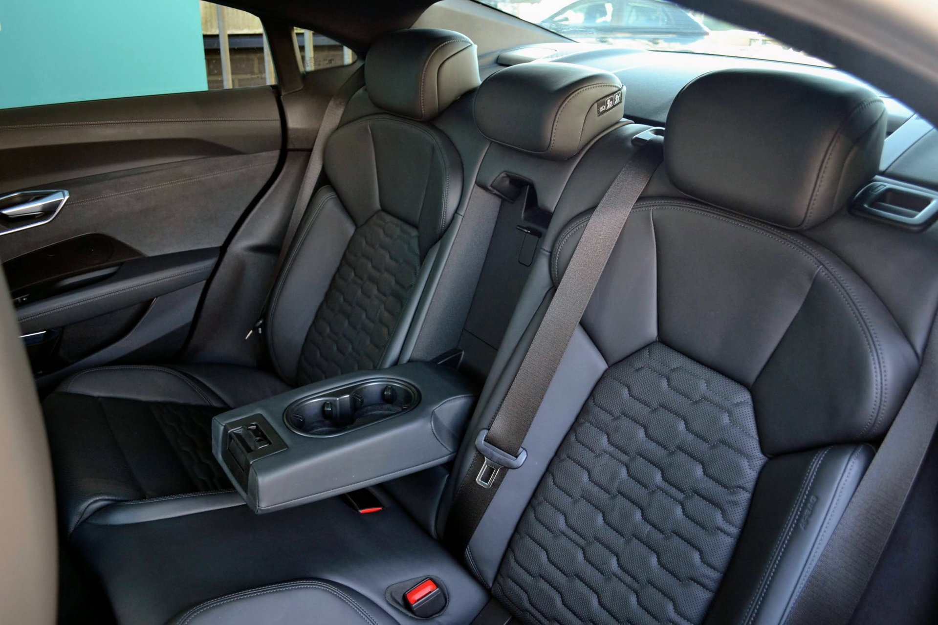 Foto van Audi E-tron GT