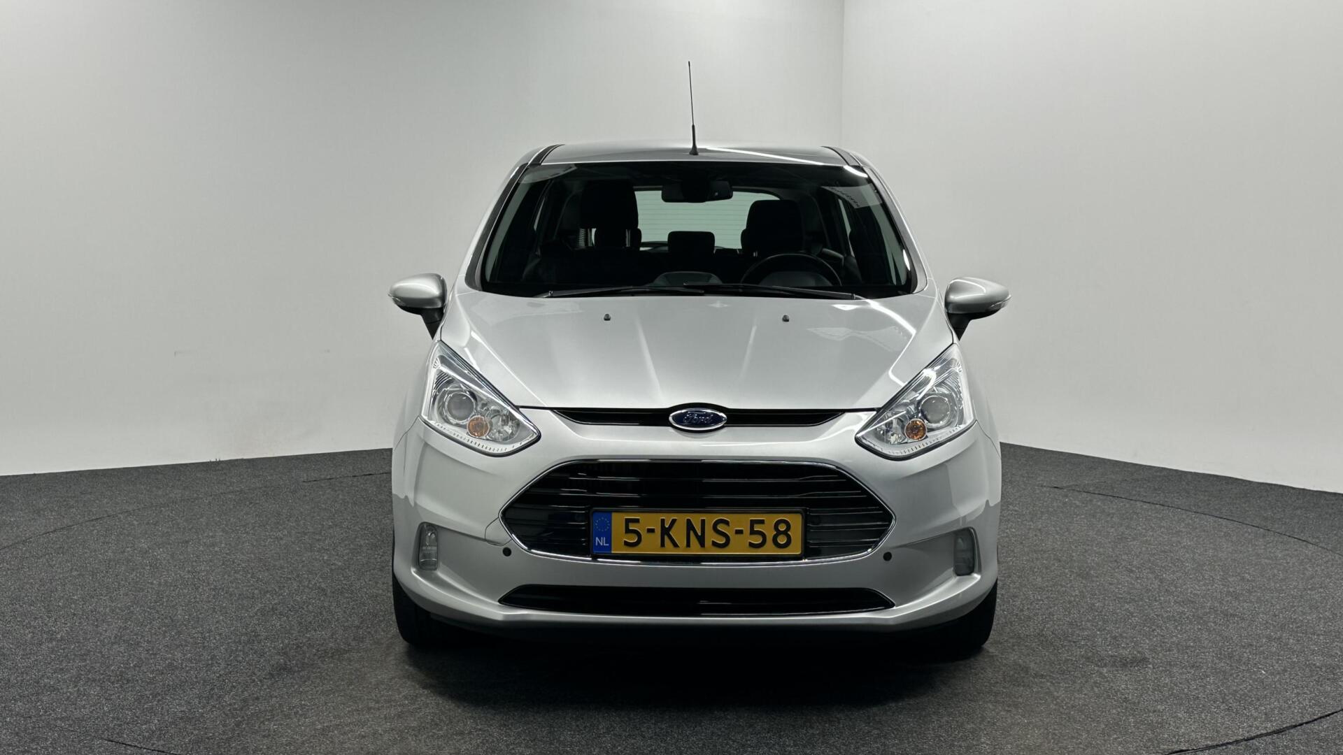Foto van Ford B-max