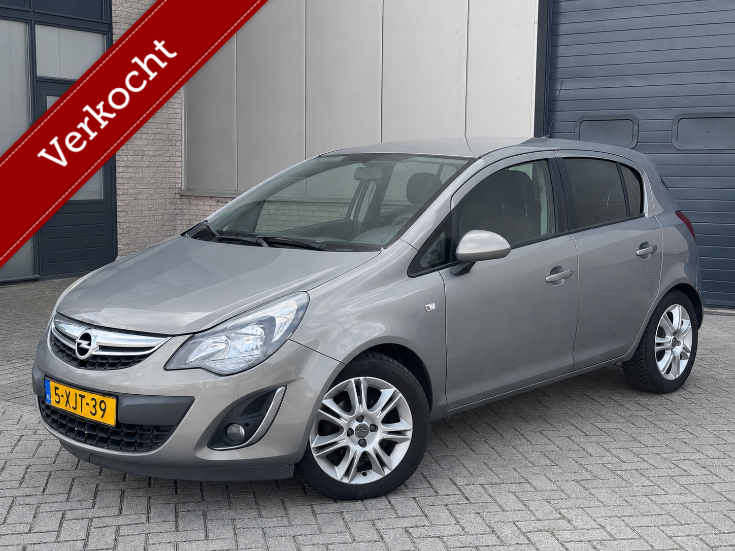 Opel Corsa 1.4-16V 2014 Airco Stoelverwarming Navi Cruise 2014 - voorkant