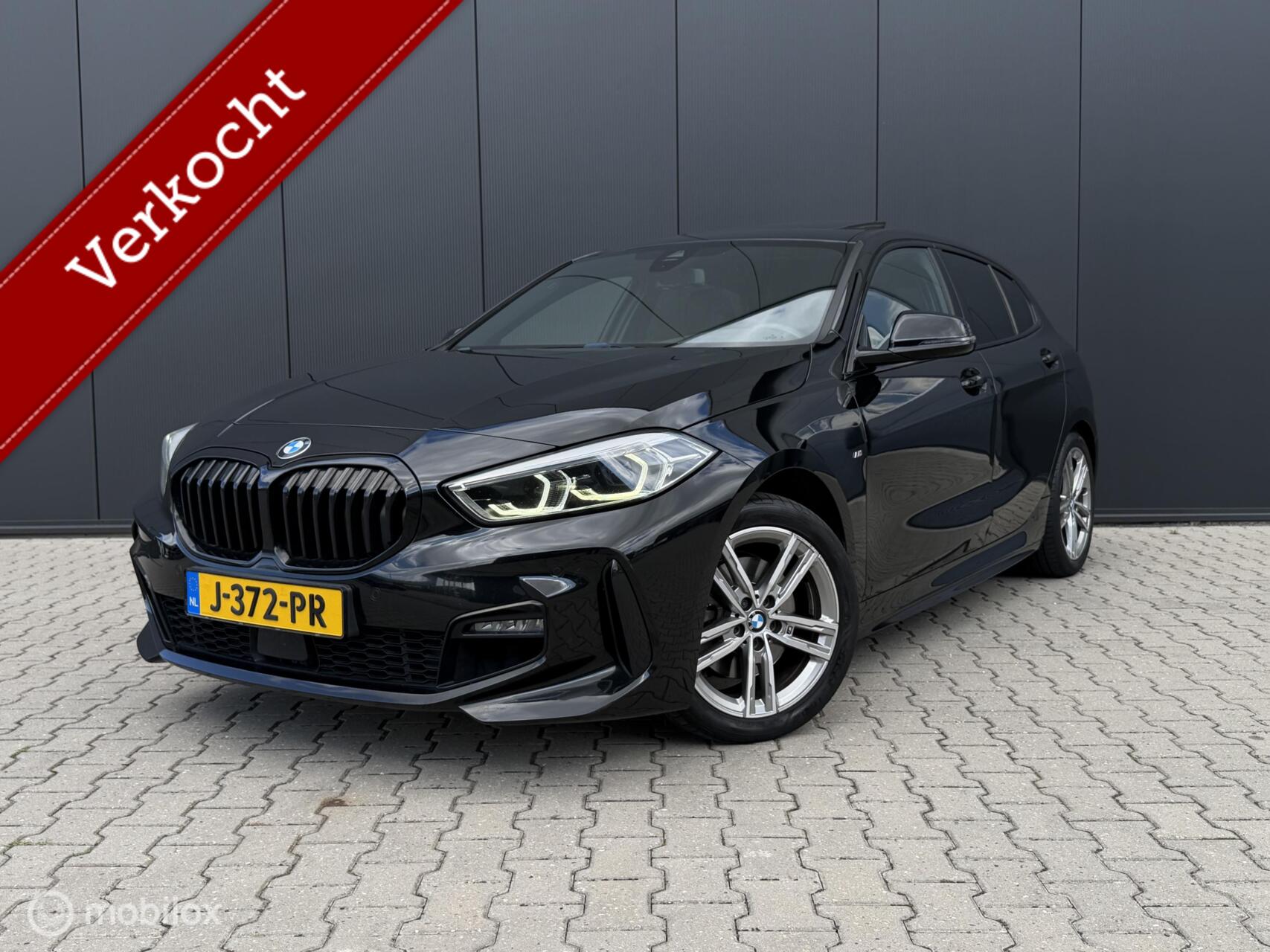 BMW 118i 118i M Sport/Pano/H&K audio/Carplay/Ambient/Cruise 2020 - voorkant