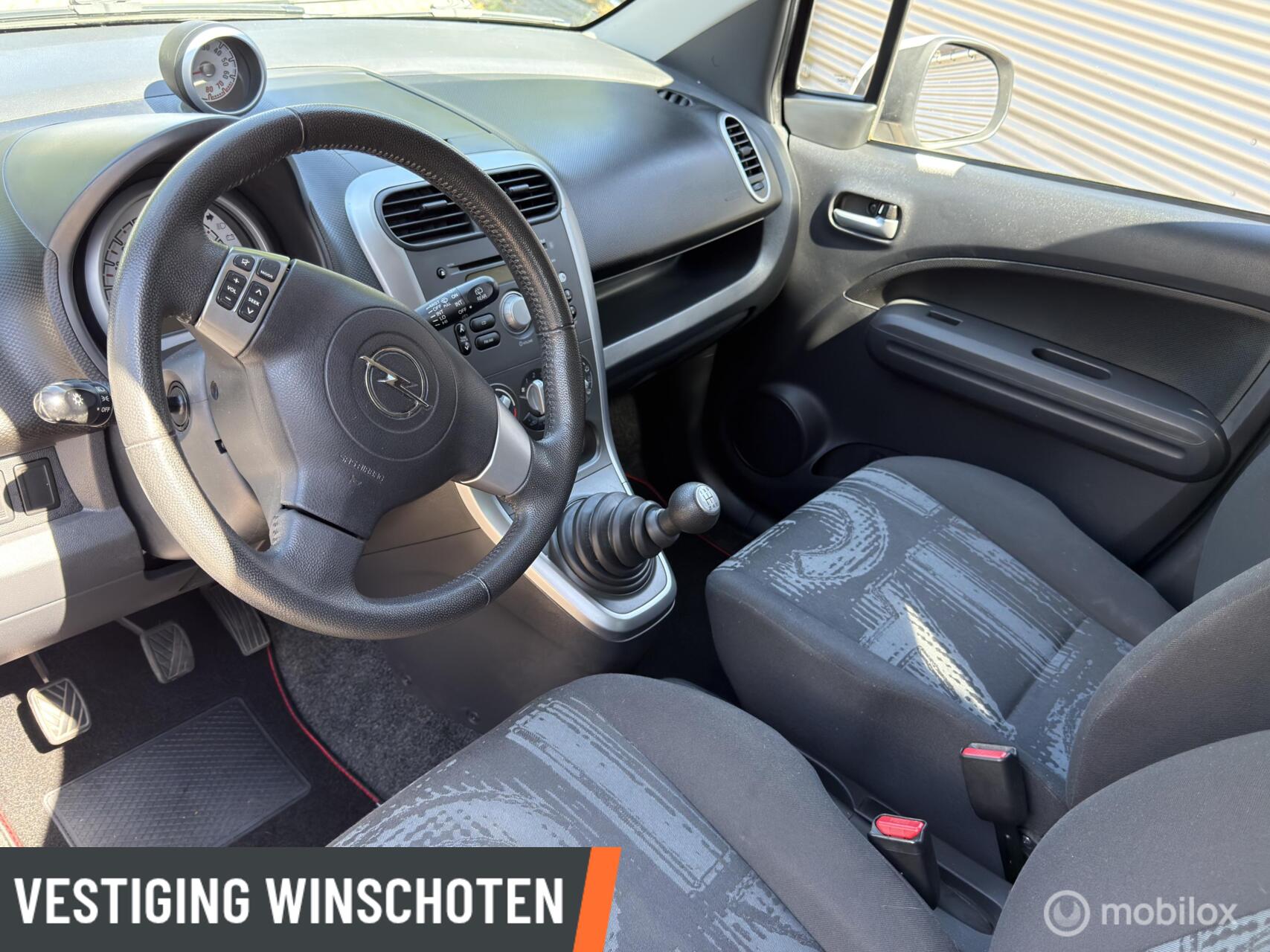 Foto van Opel Agila