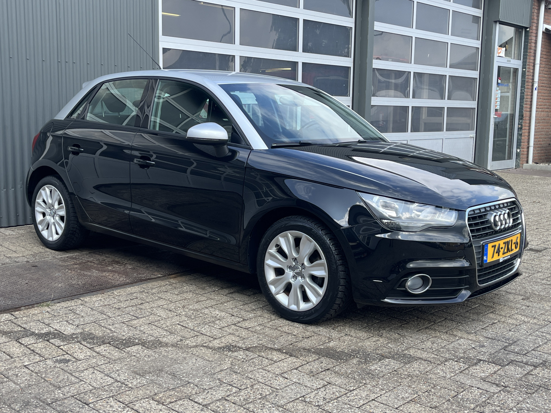 Audi A1 Sportback 1.2 TFSI Attraction Pro Line 2012 - voorkant
