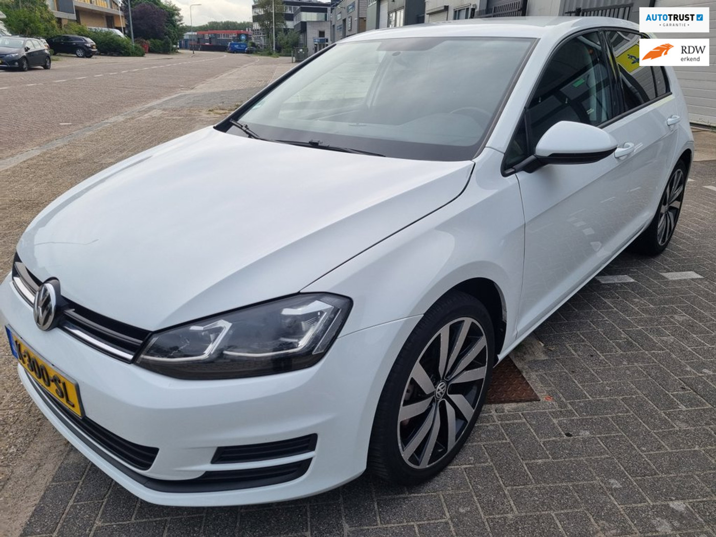 Volkswagen Golf 1.2 TSI Easyline sportieve look 2013 - voorkant