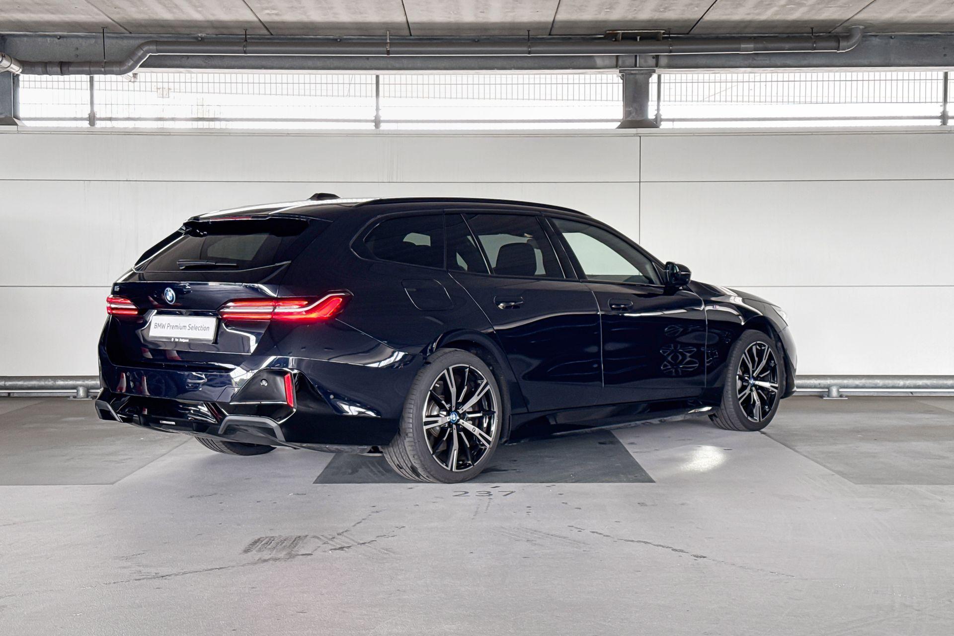 Foto van BMW I5 Edrive40