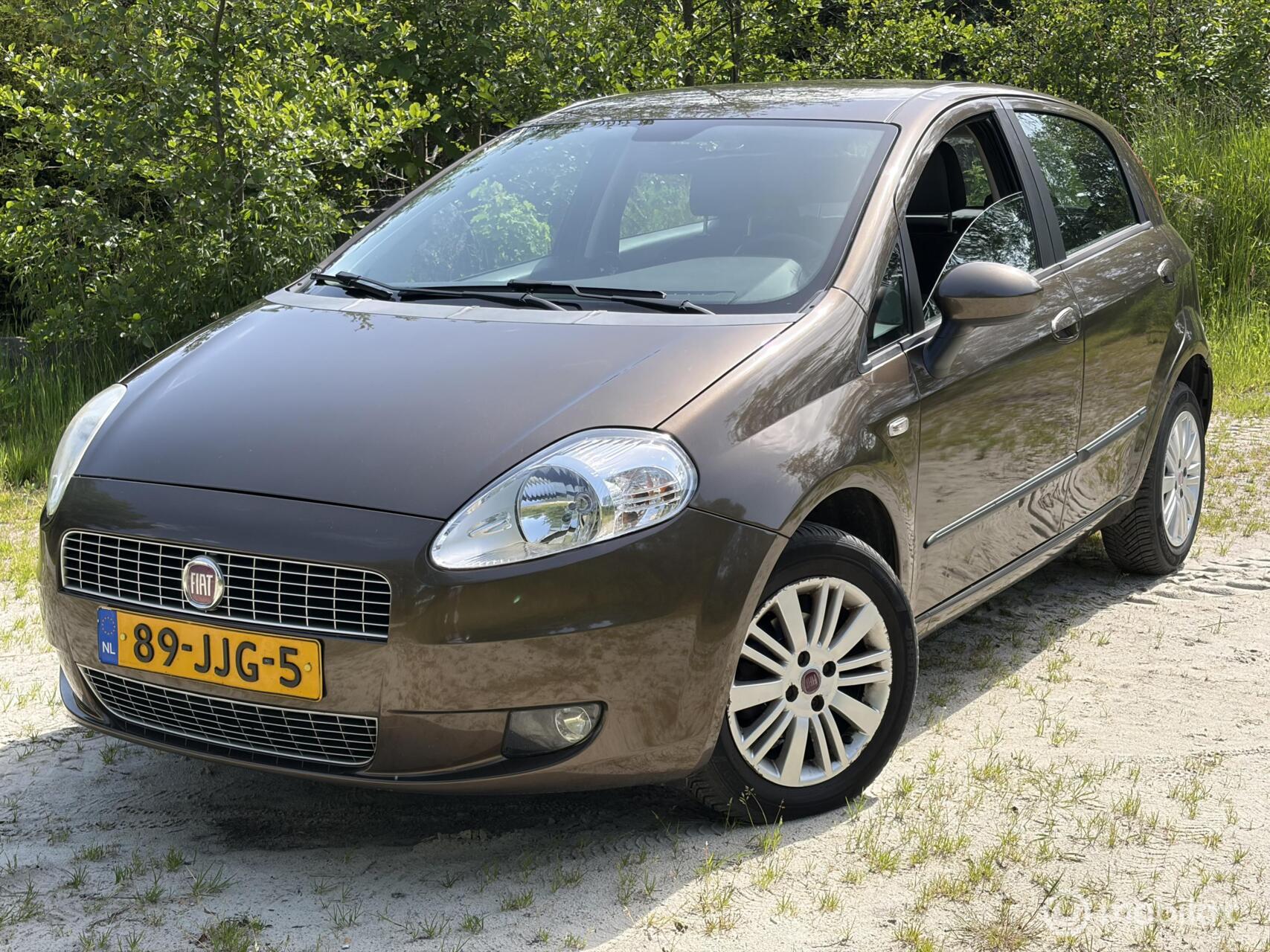 Fiat Fiat Punto 1.4 Edizione Lusso..Automaat!! 2009 - voorkant